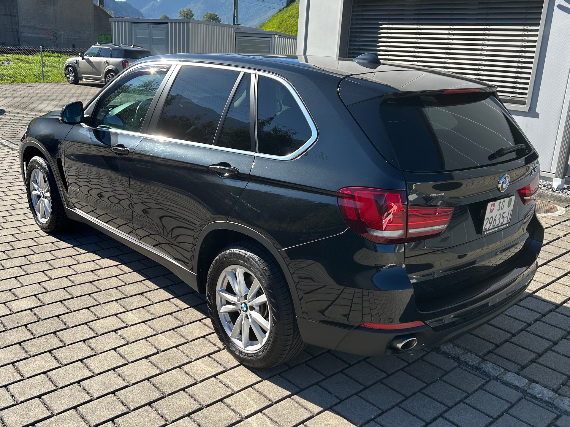 BMW 30d xDrive-image-8