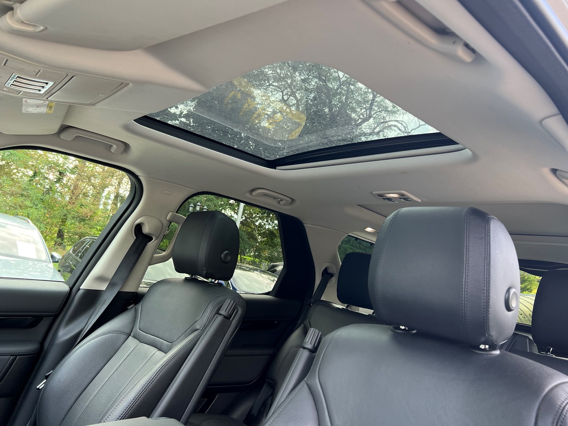LAND ROVER Discovery 2.0 SD4 SE Automatic-image-15