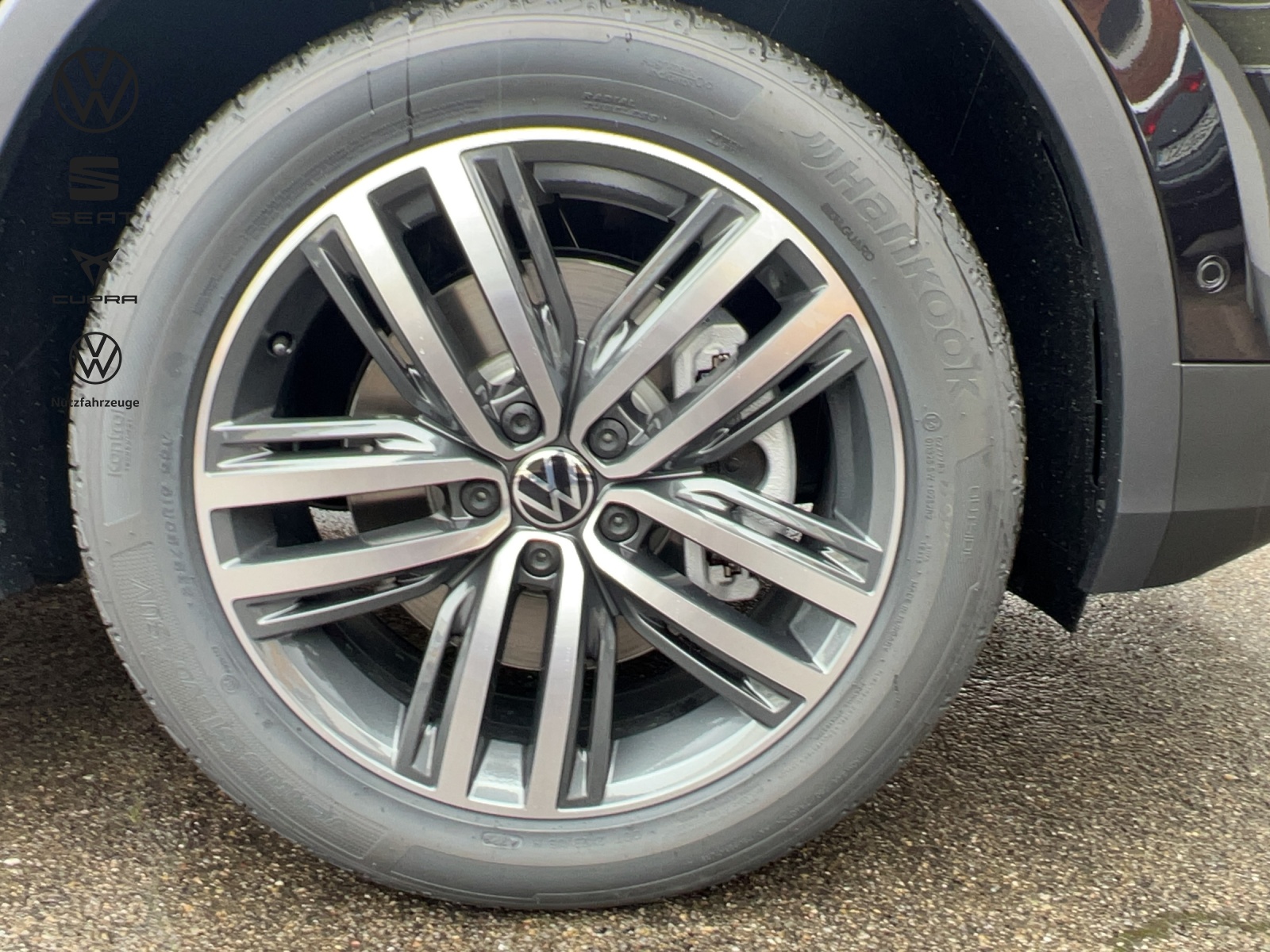 VW Tiguan 2.0 TDI SCR Elegance 4Motion DSG-image-11