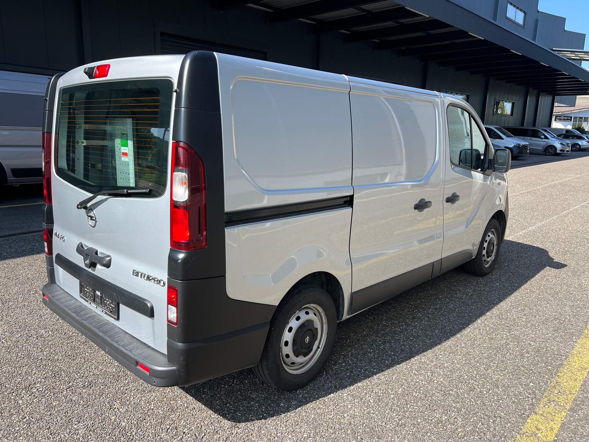 OPEL Vivaro 1.6 BiTurbo CDTI ecoFLEX 2.9t L1H1-image-2