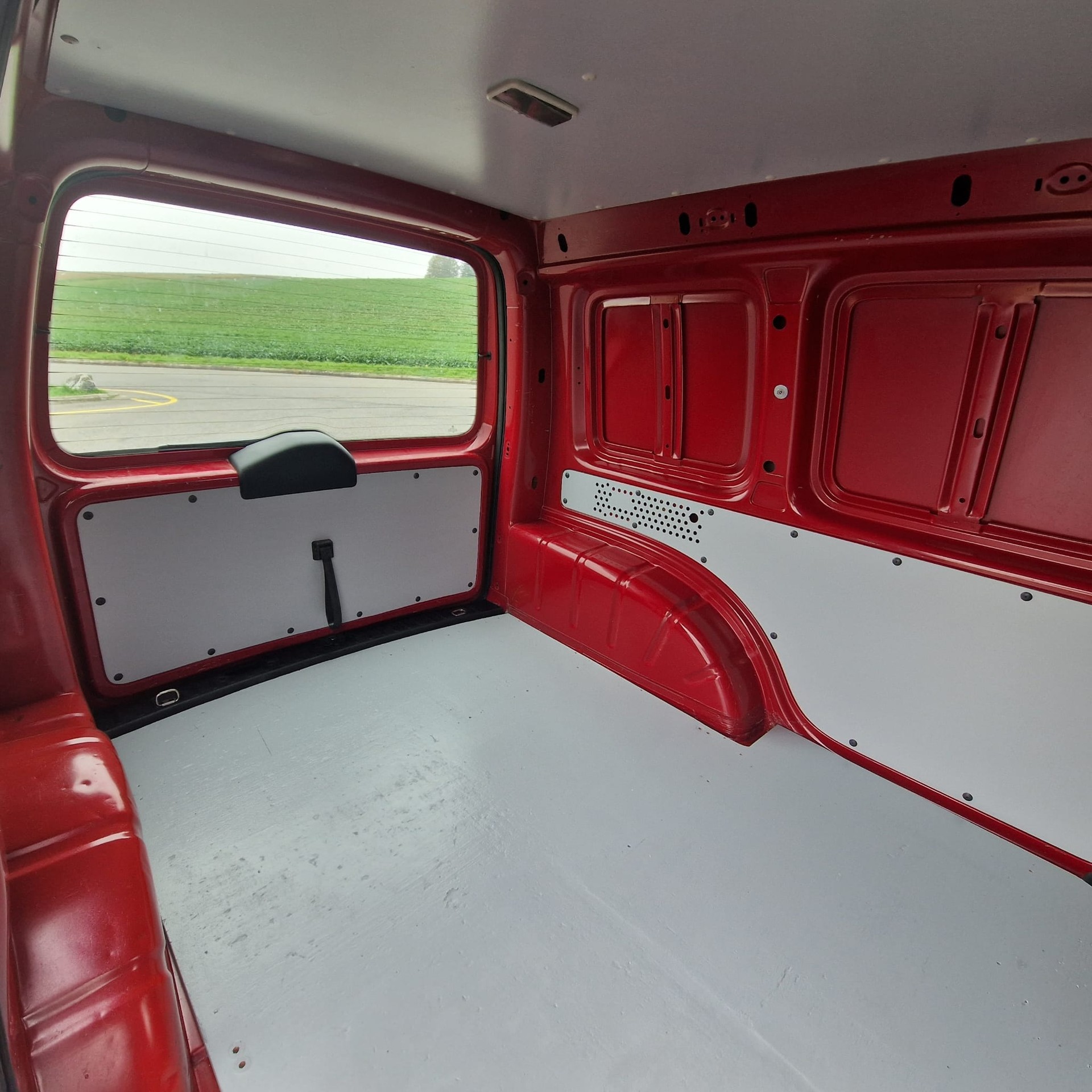 VW Caddy 1.2 TSI Entry-image-16