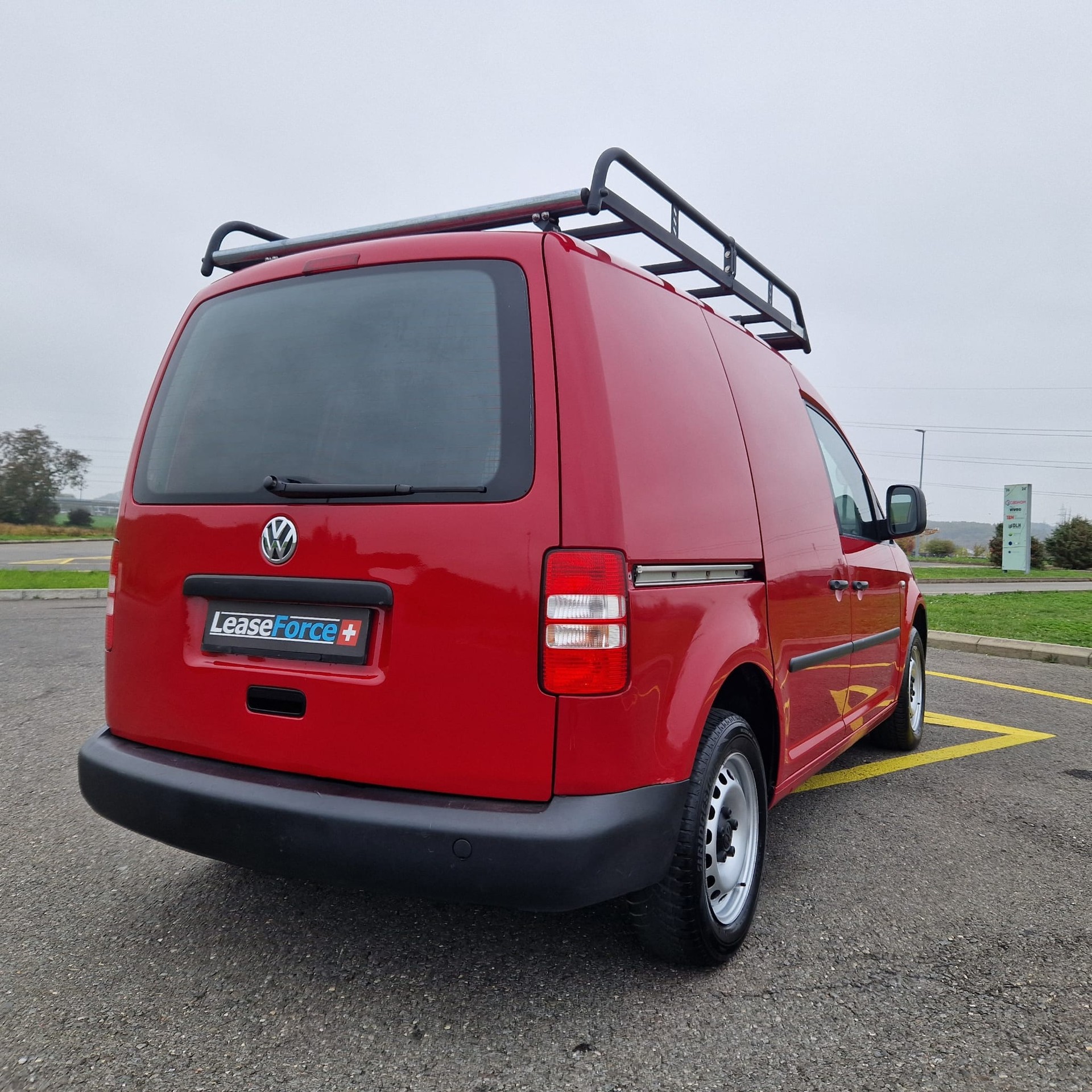 VW Caddy 1.2 TSI Entry-image-12