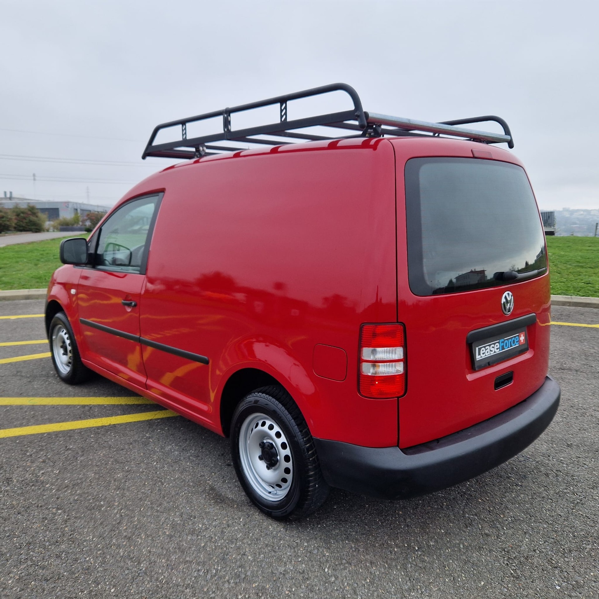 VW Caddy 1.2 TSI Entry-image-11