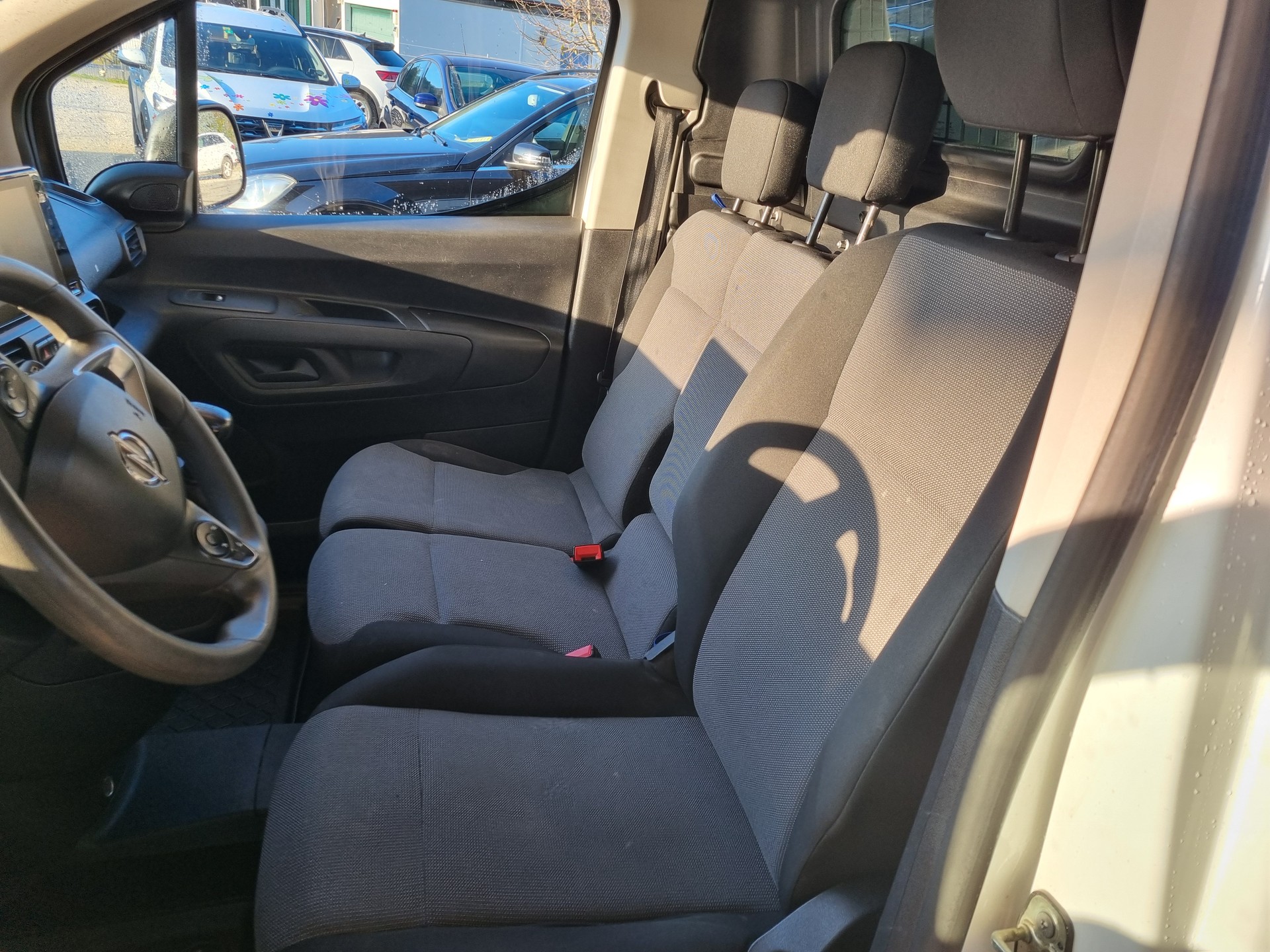 OPEL Combo 1.2 Cargo Essentia start/stop-image-6