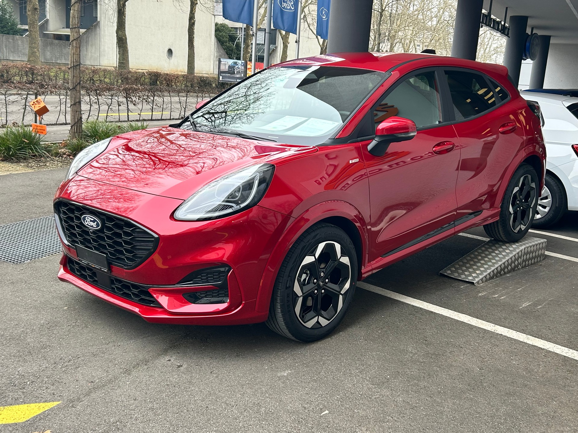 FORD Puma 1.0 MHEV ST-Line X Automat-image-3