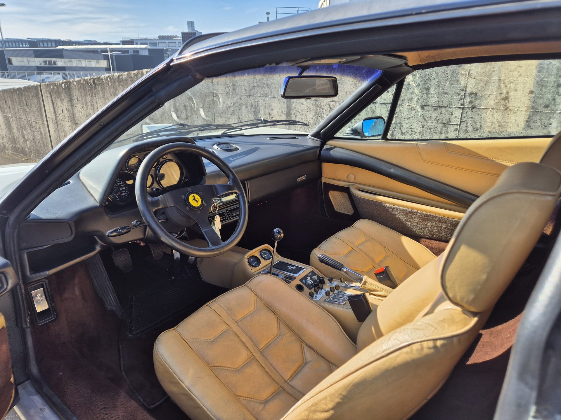 FERRARI 308 GTS Quattrovalvole (Targa)-image-9