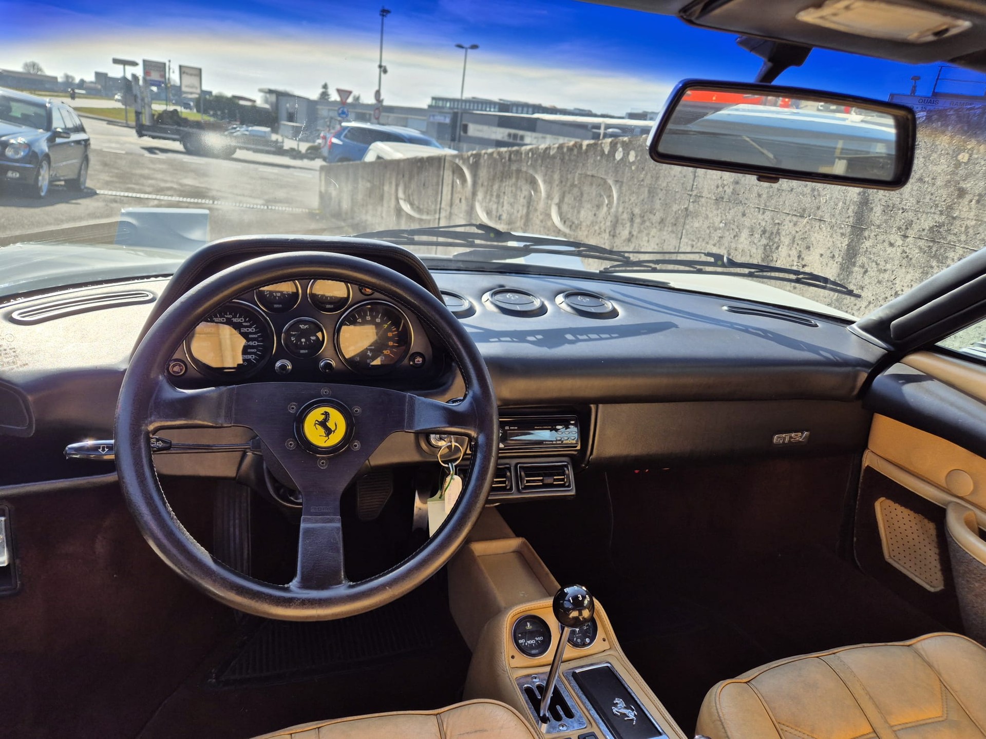 FERRARI 308 GTS Quattrovalvole (Targa)-image-10