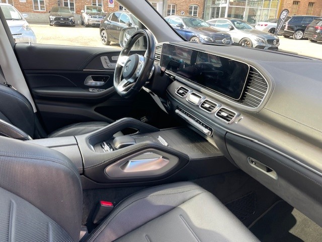 MERCEDES-BENZ GLE 400 d 4Matic AMG Line 9G-Tronic-image-11