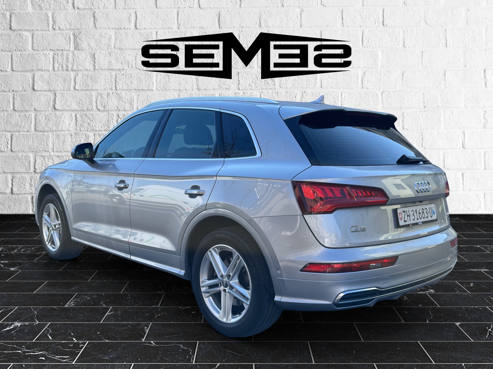 AUDI Q5 40 TDI sport quattro S-tronic-image-2