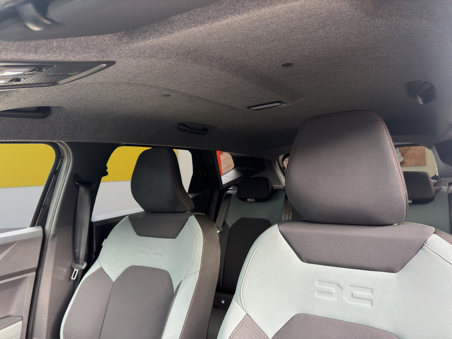 DACIA Duster HEV 155 Extreme-image-18