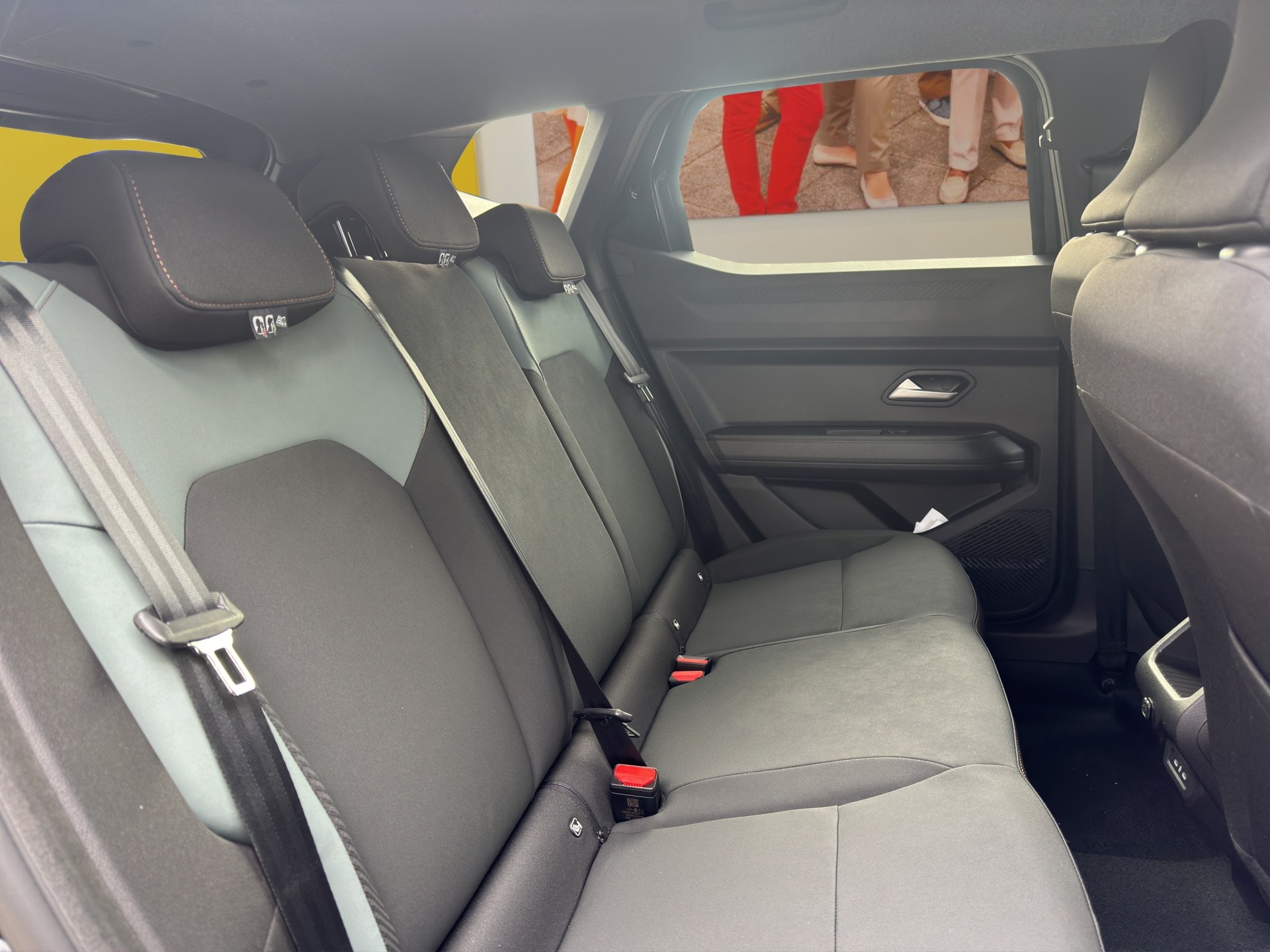 DACIA Duster HEV 155 Extreme-image-17