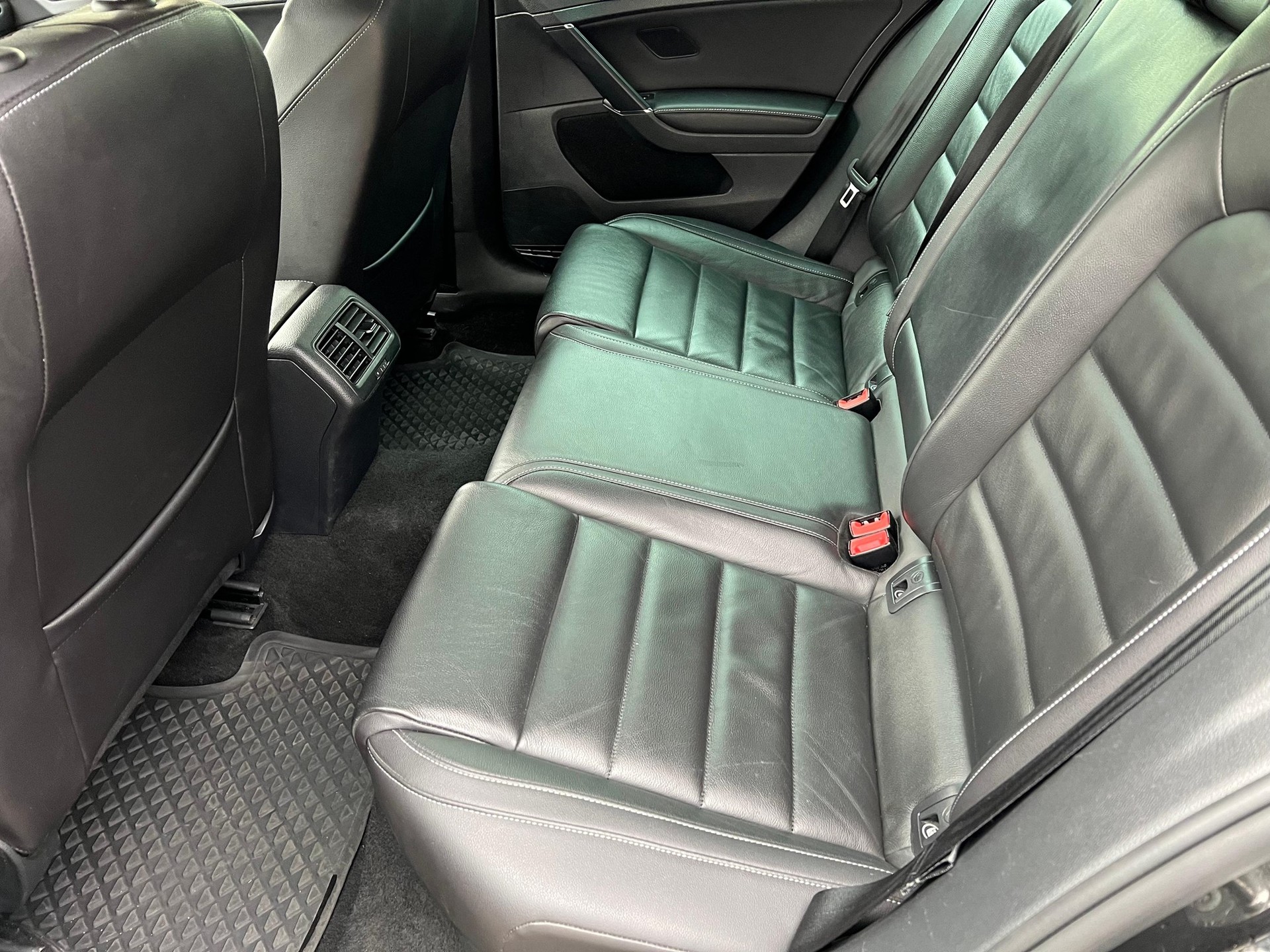 VW Golf VII 2.0 TDI GTD-image-8