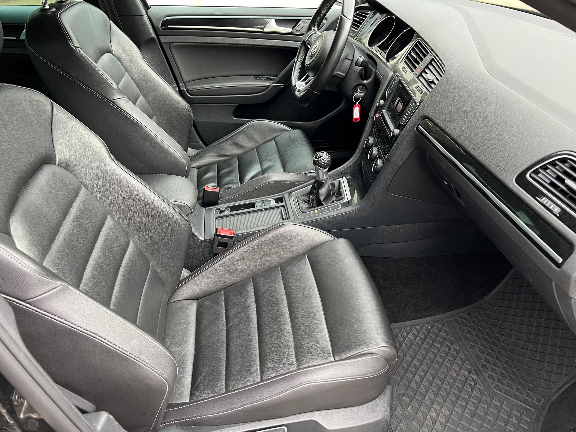 VW Golf VII 2.0 TDI GTD-image-10