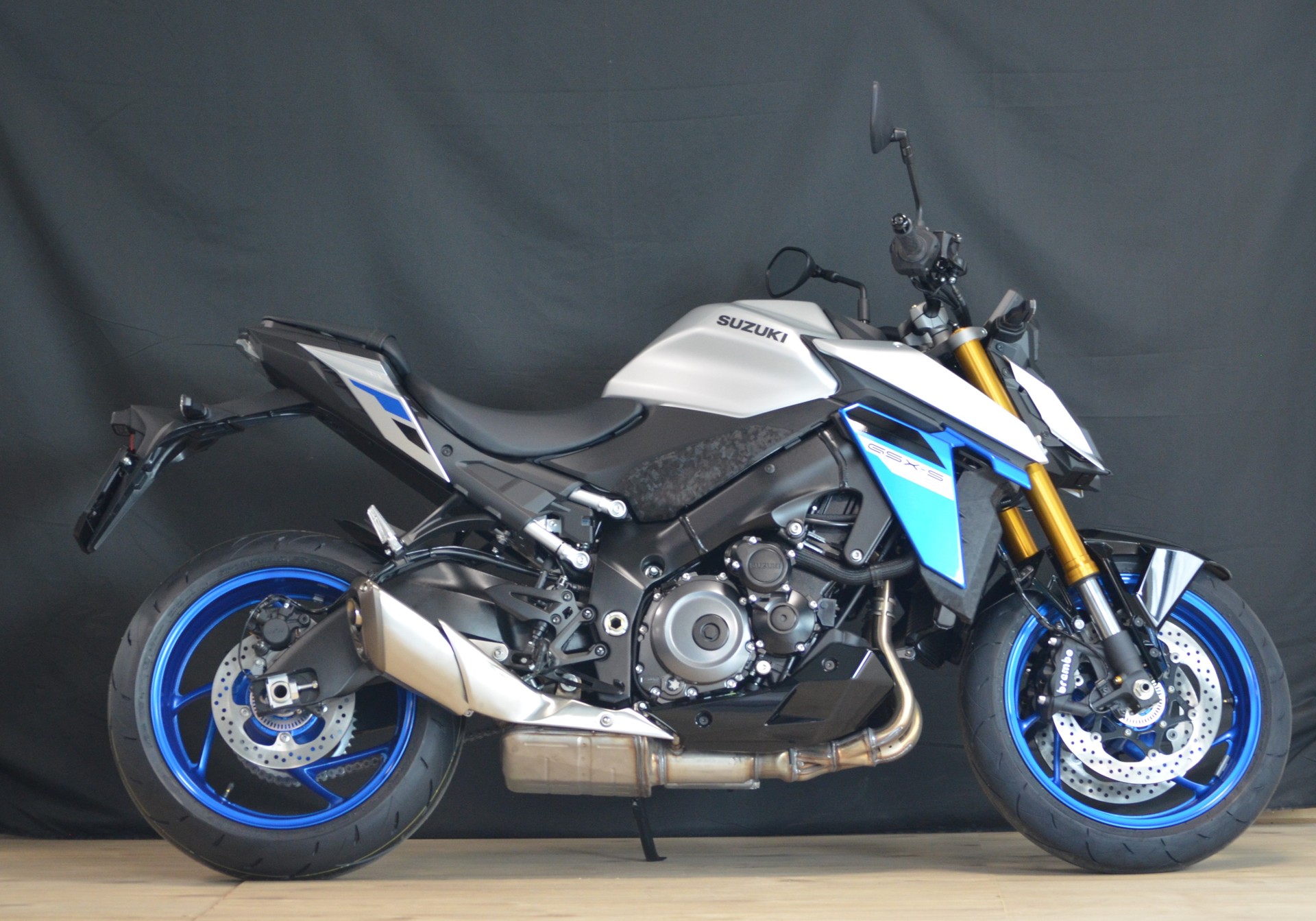 SUZUKI GSX-S 1000 MY25-showroom-element-2