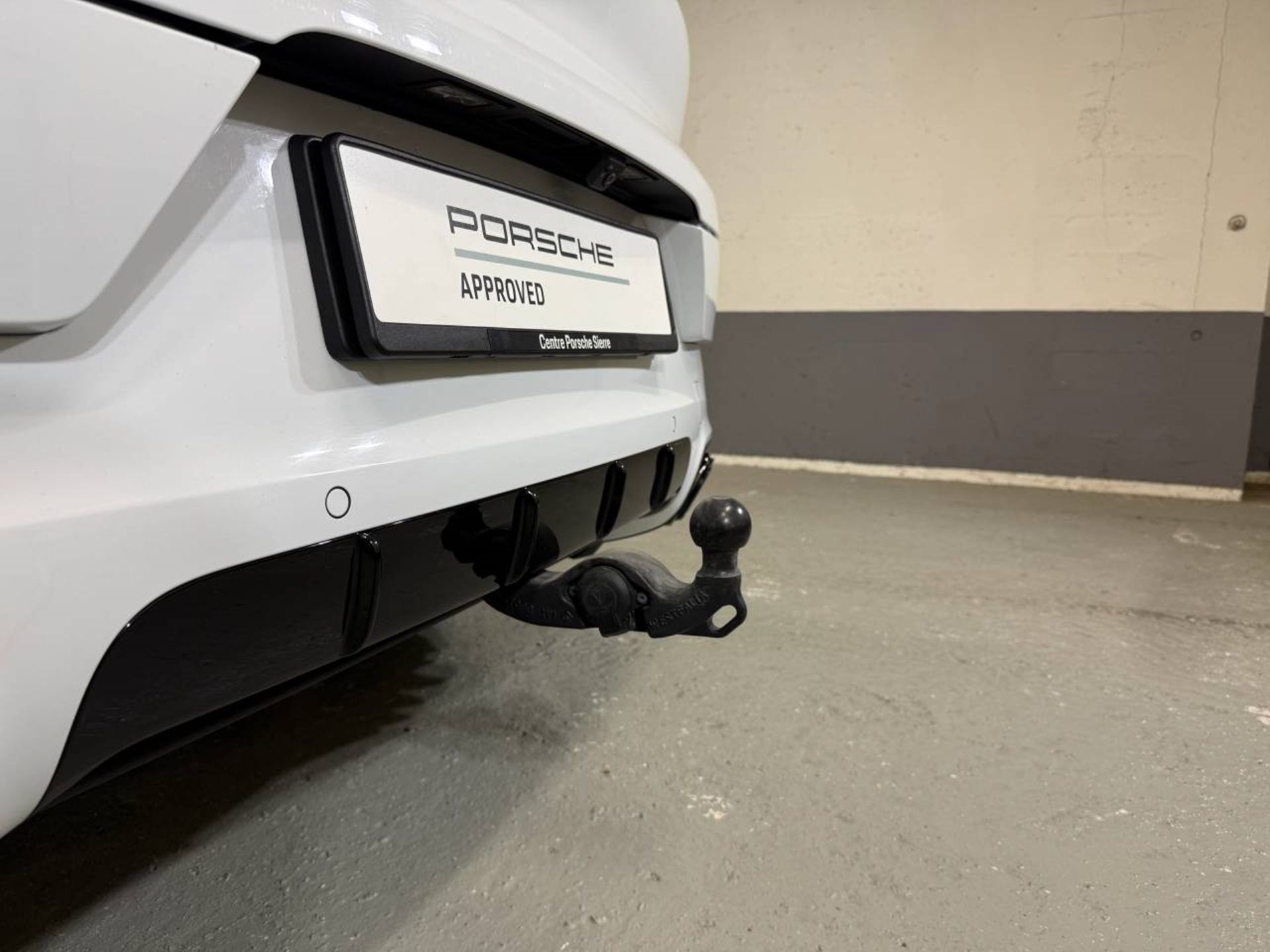 PORSCHE Cayenne E-Hybrid (MY24)-image-12