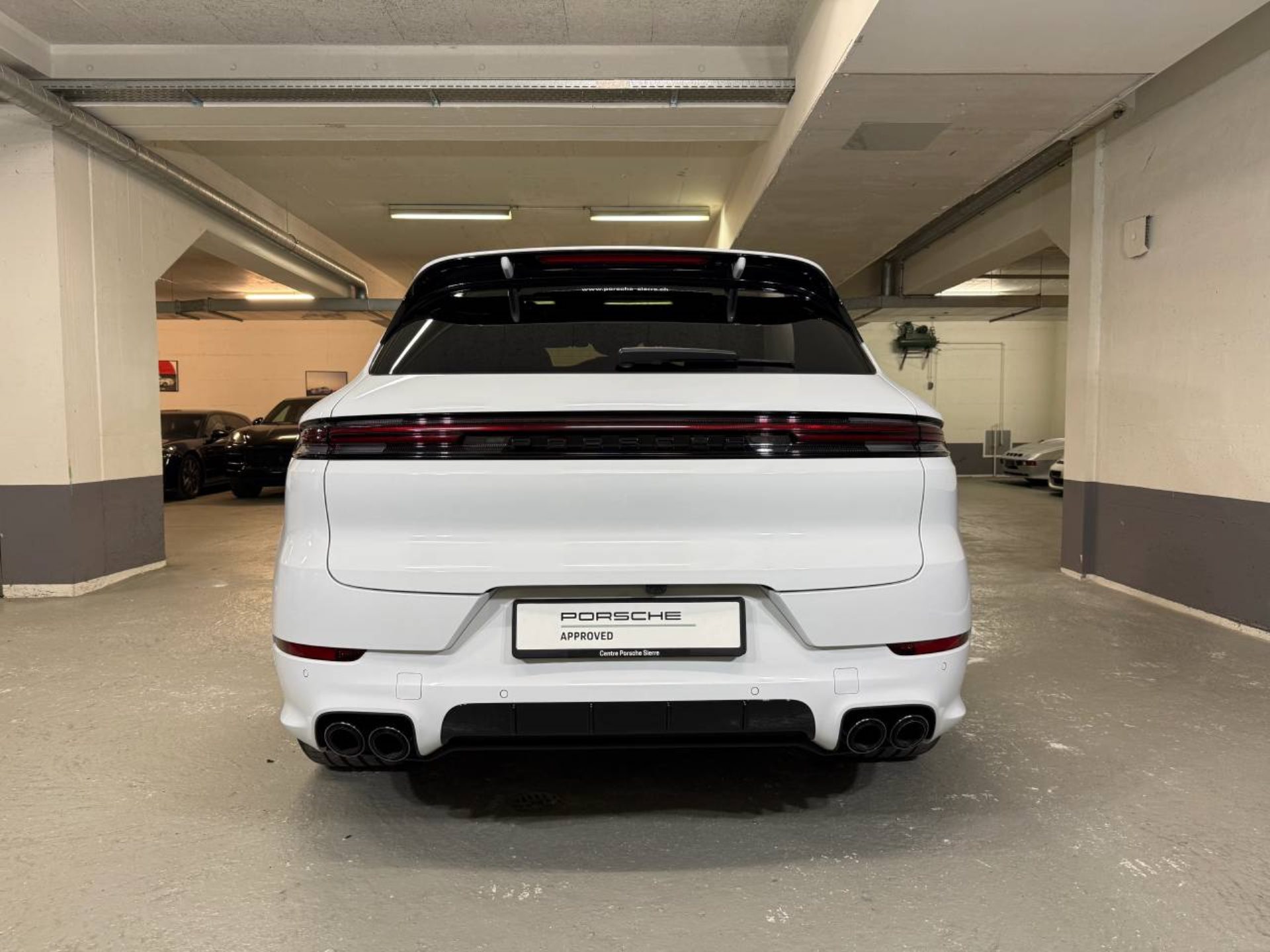 PORSCHE Cayenne E-Hybrid (MY24)-image-5
