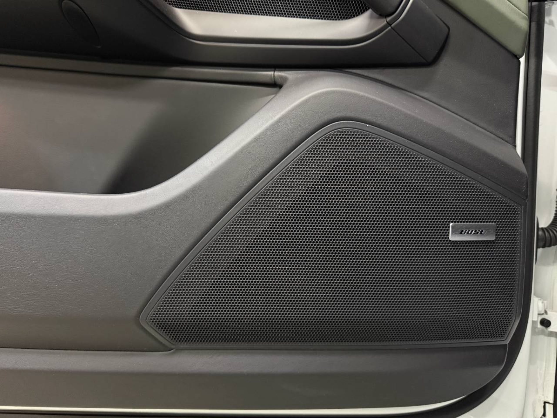 PORSCHE Cayenne E-Hybrid (MY24)-image-27