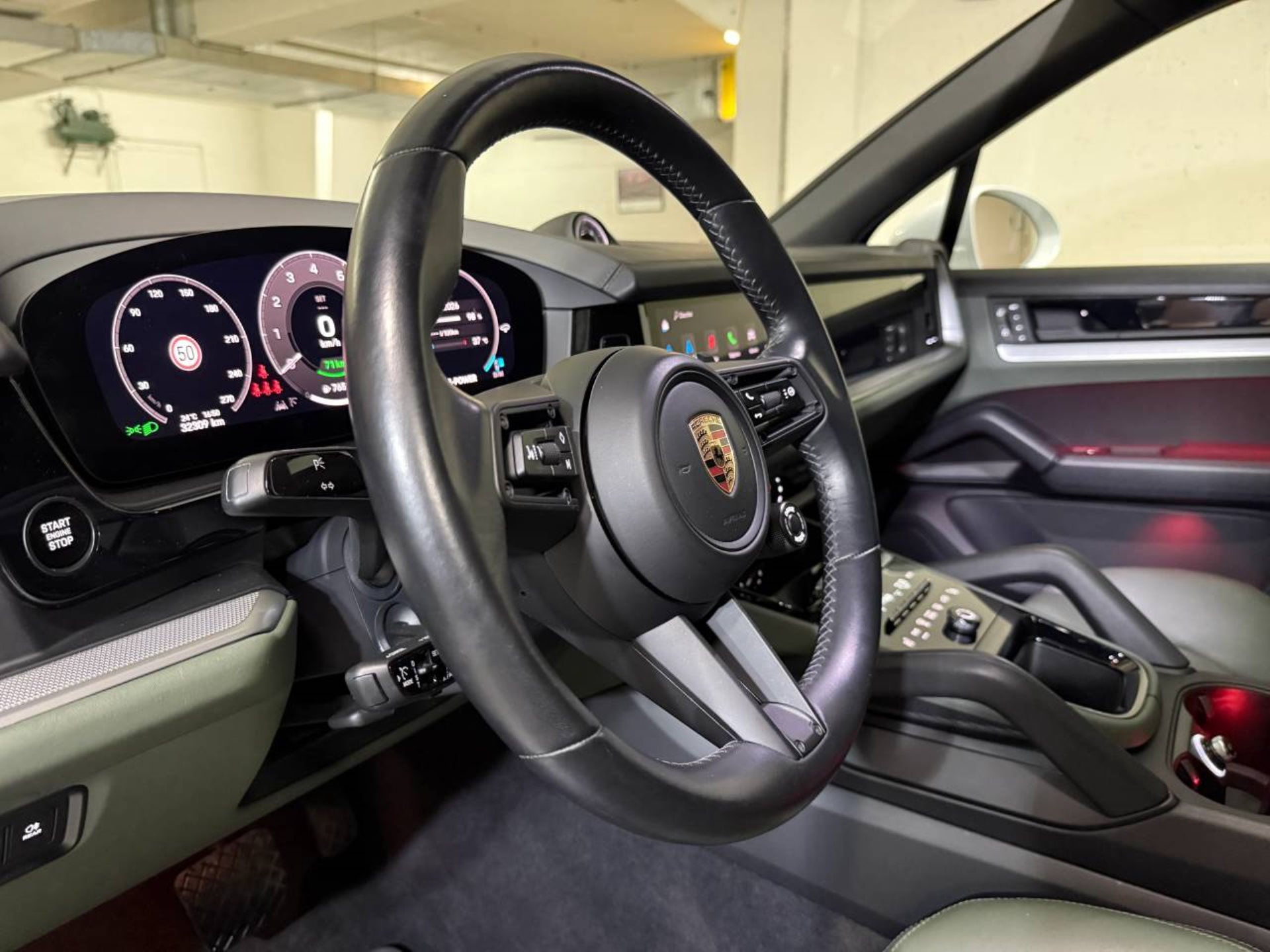 PORSCHE Cayenne E-Hybrid (MY24)-image-3