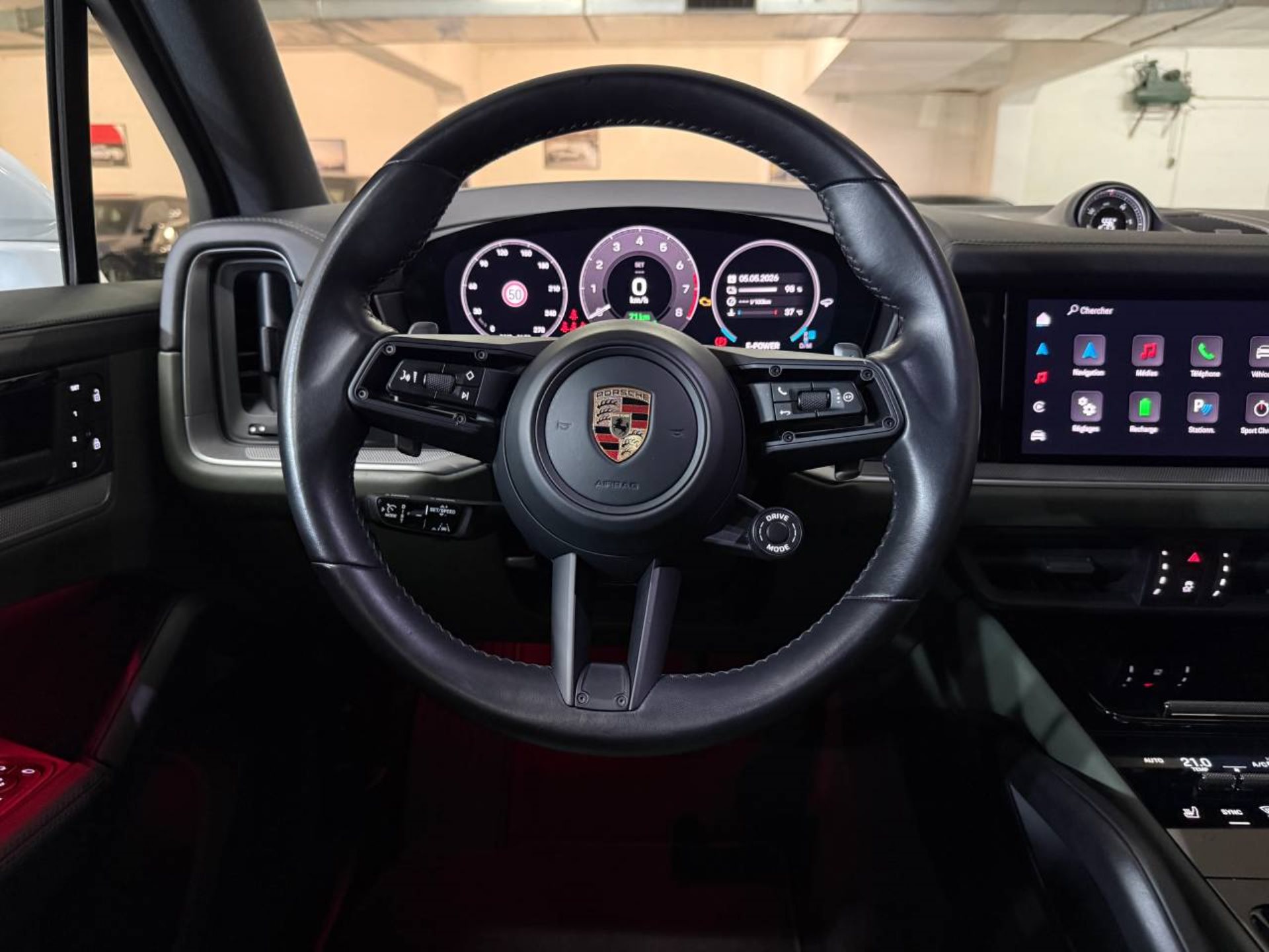 PORSCHE Cayenne E-Hybrid (MY24)-image-15