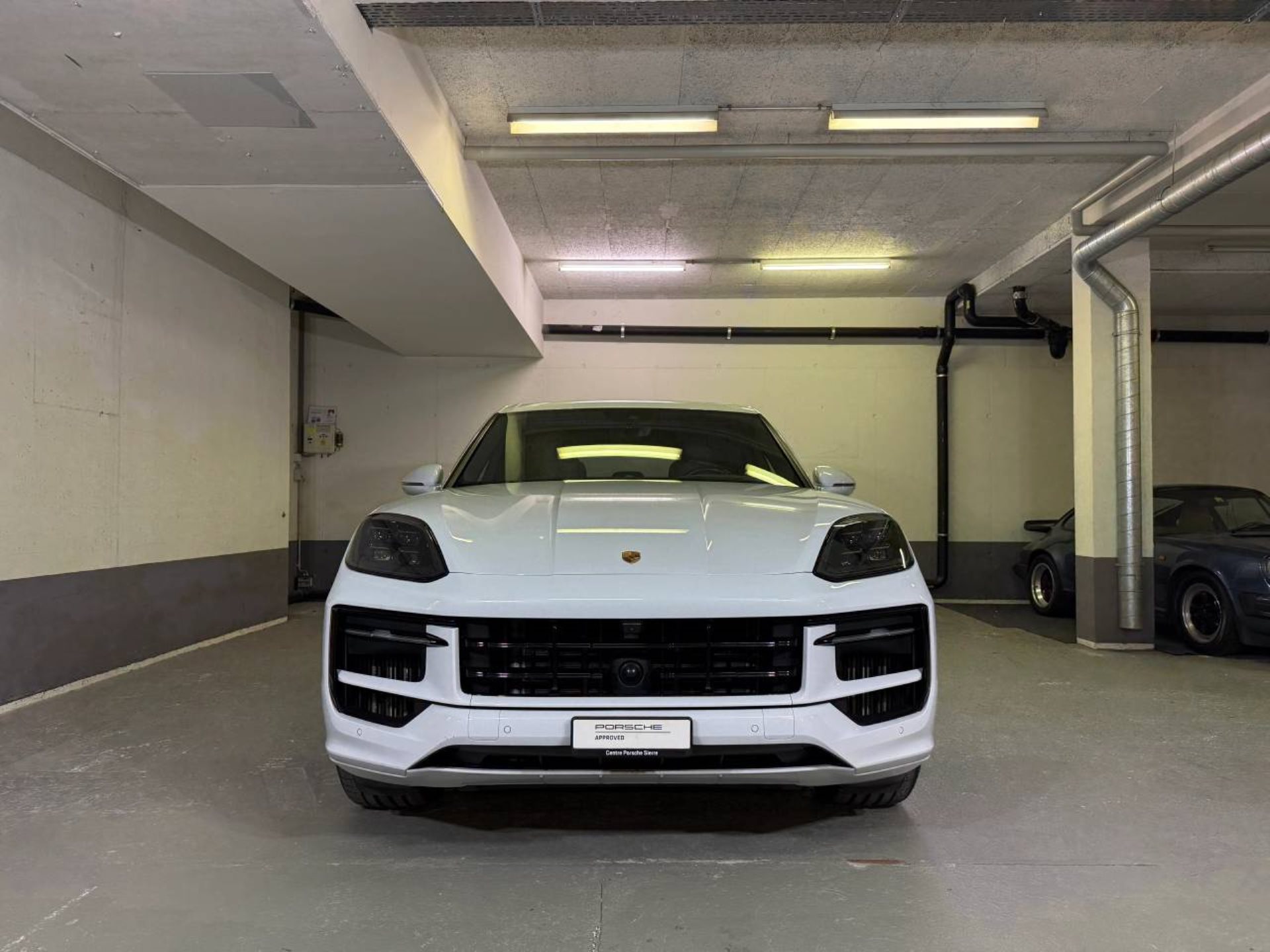 PORSCHE Cayenne E-Hybrid (MY24)-image-8