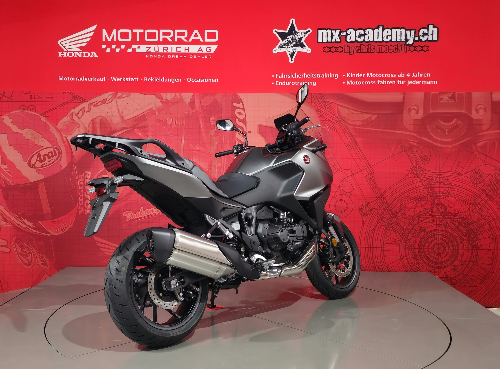 HONDA NT 1100 *Neufahrzeug* DCT-showroom-element-3