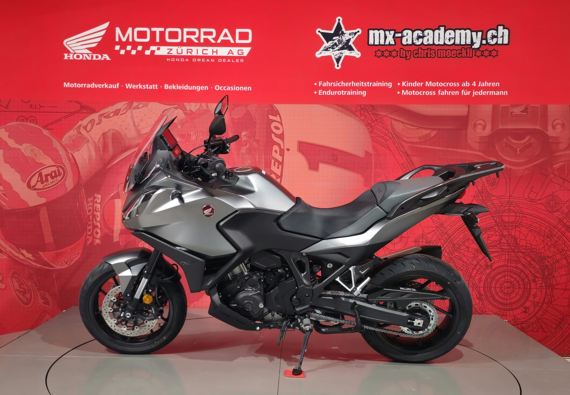 HONDA NT 1100 *Neufahrzeug* DCT-showroom-element-1