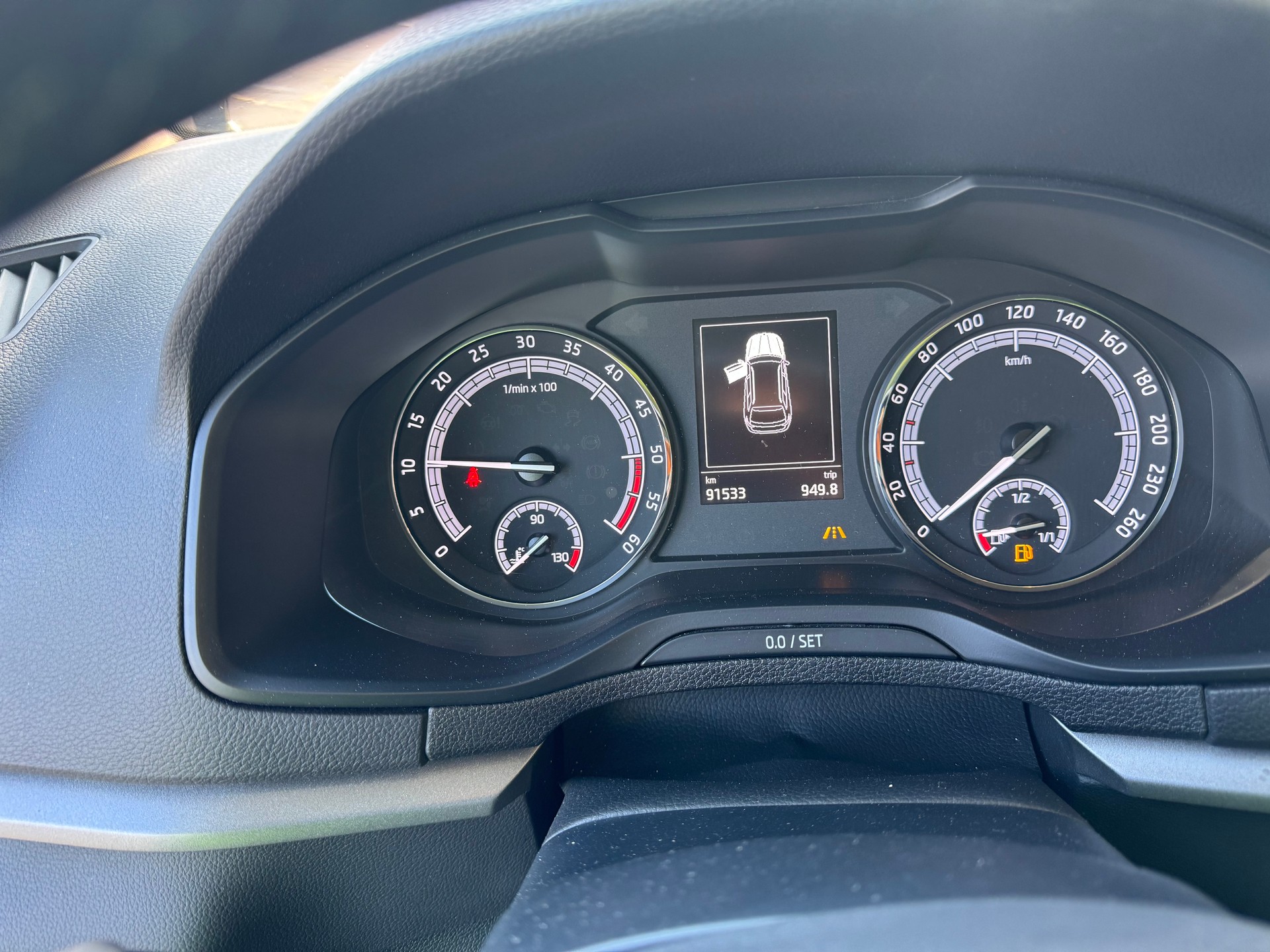 SKODA Karoq 2.0 TDI CR Ambition 4x4 DSG-image-7