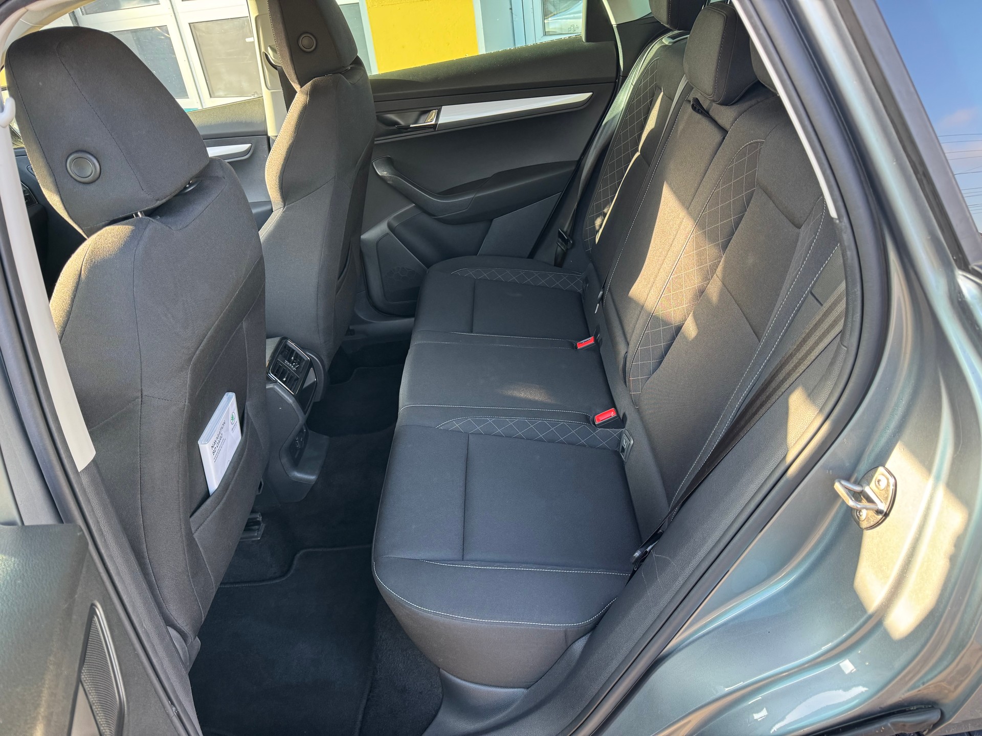 SKODA Karoq 2.0 TDI CR Ambition 4x4 DSG-image-6