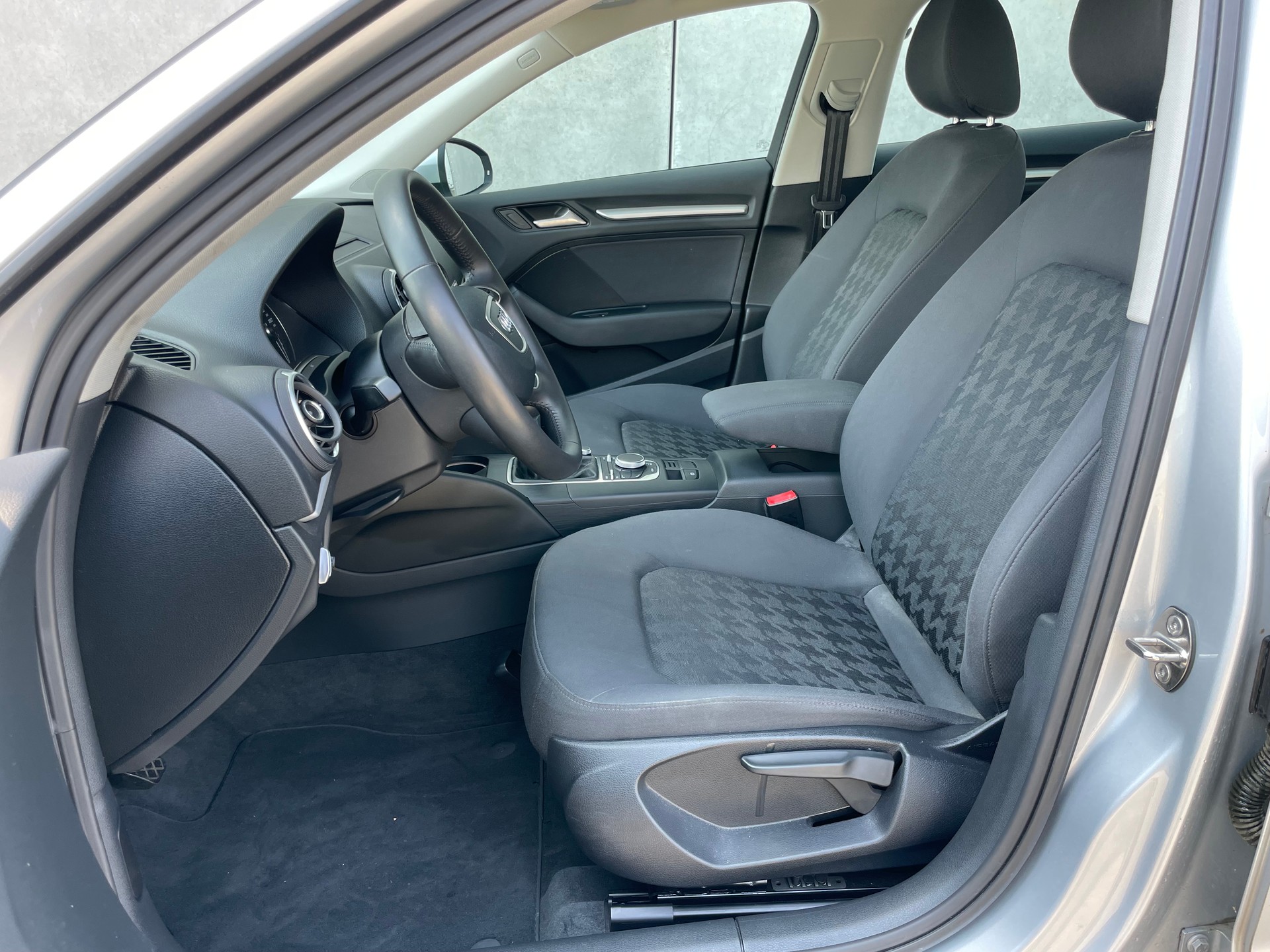 AUDI A3 Sportback 1.4 TFSI g-tron Ambition (43)-image-6