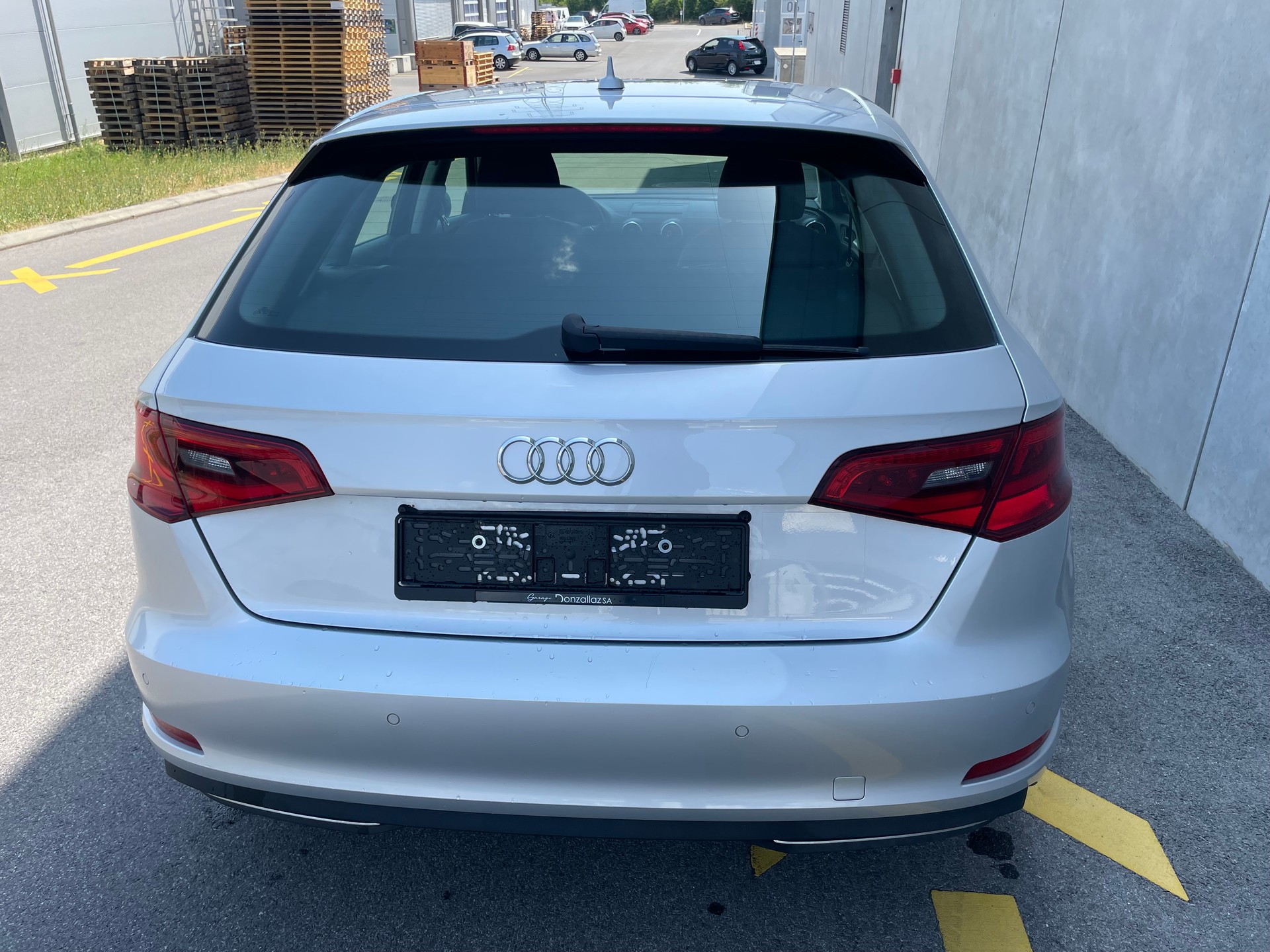 AUDI A3 Sportback 1.4 TFSI g-tron Ambition (43)-image-4