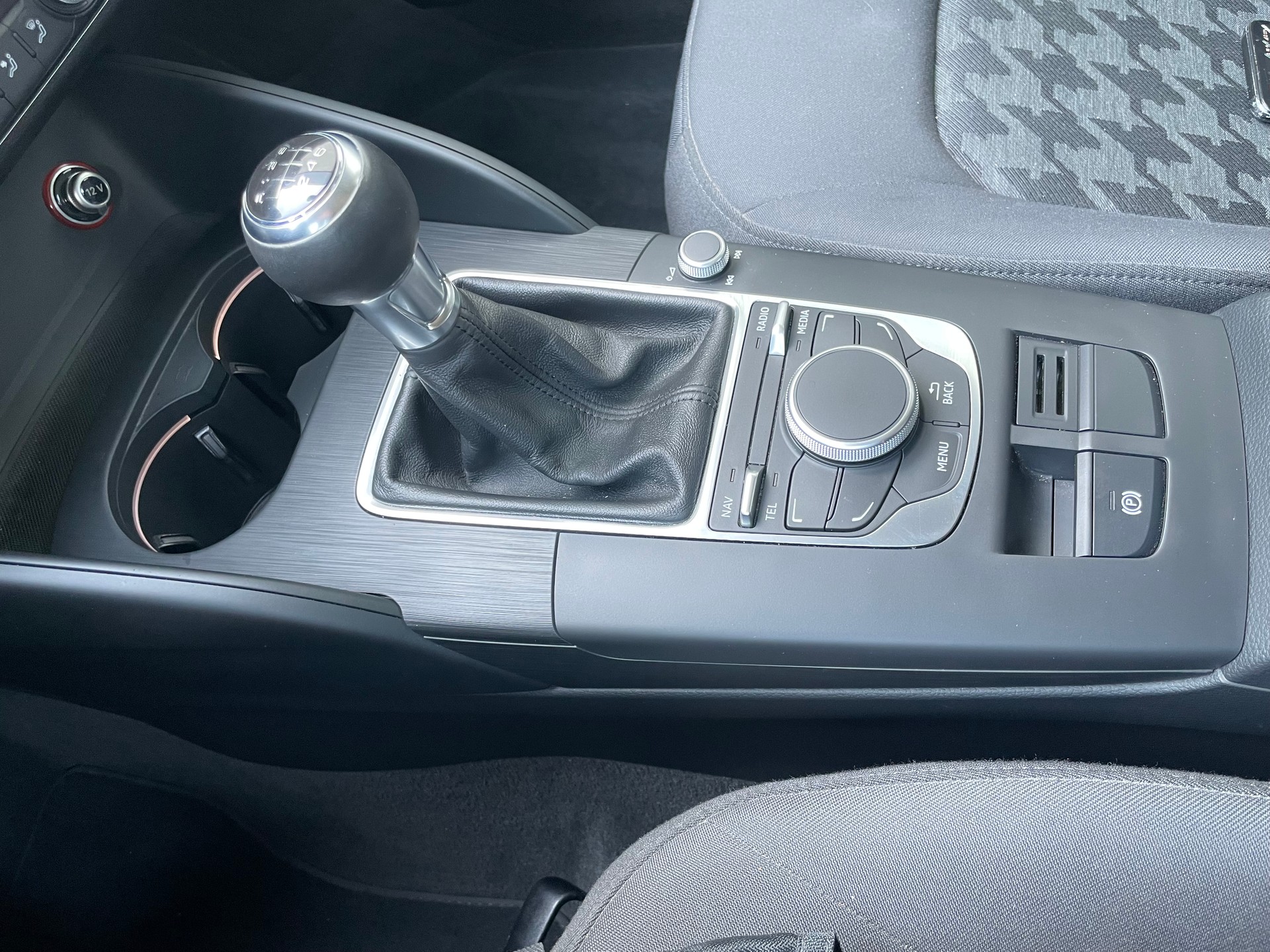 AUDI A3 Sportback 1.4 TFSI g-tron Ambition (43)-image-13