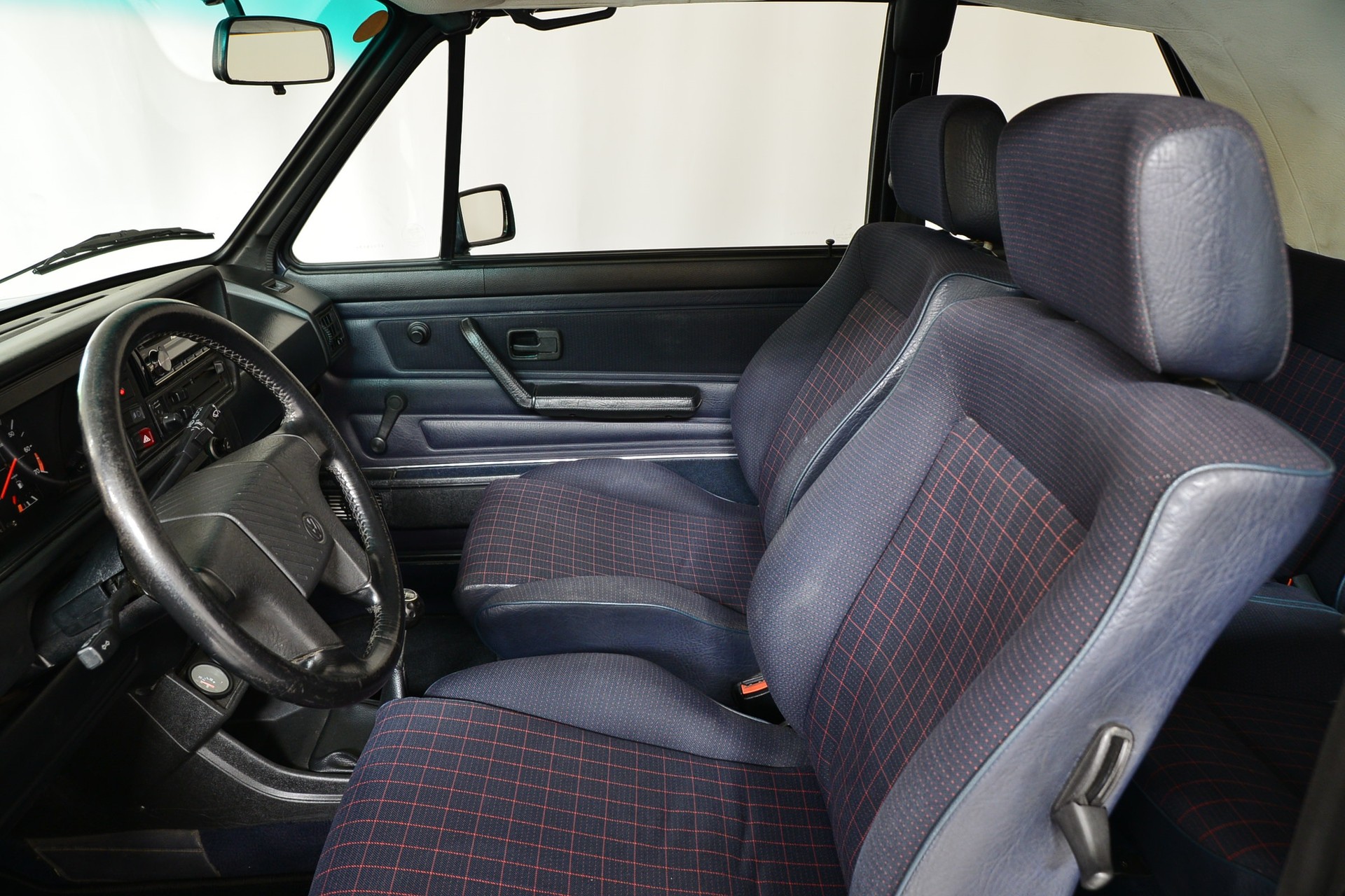 VW Golf Cabriolet 1800 GLI-image-12