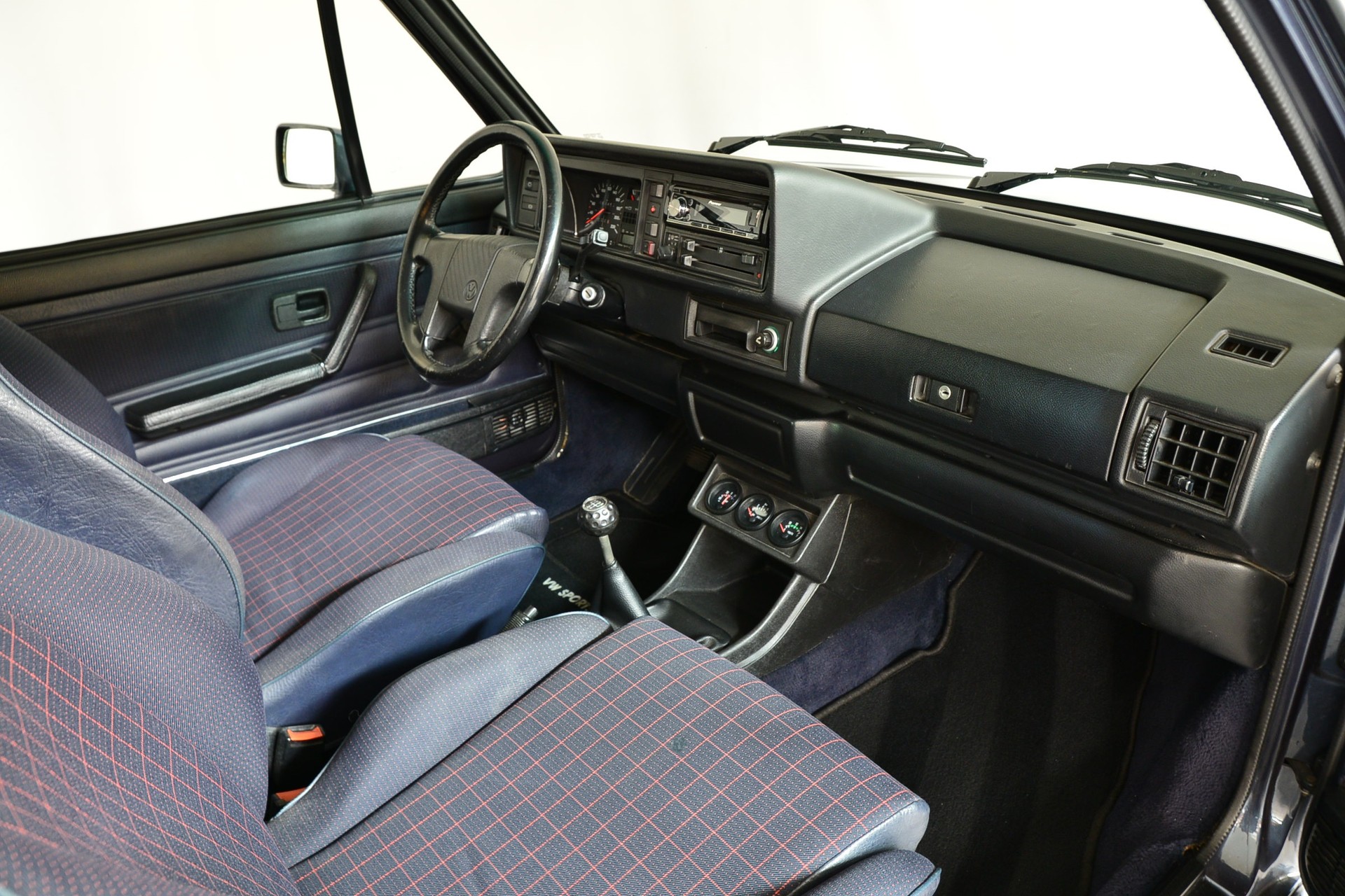 VW Golf Cabriolet 1800 GLI-image-11