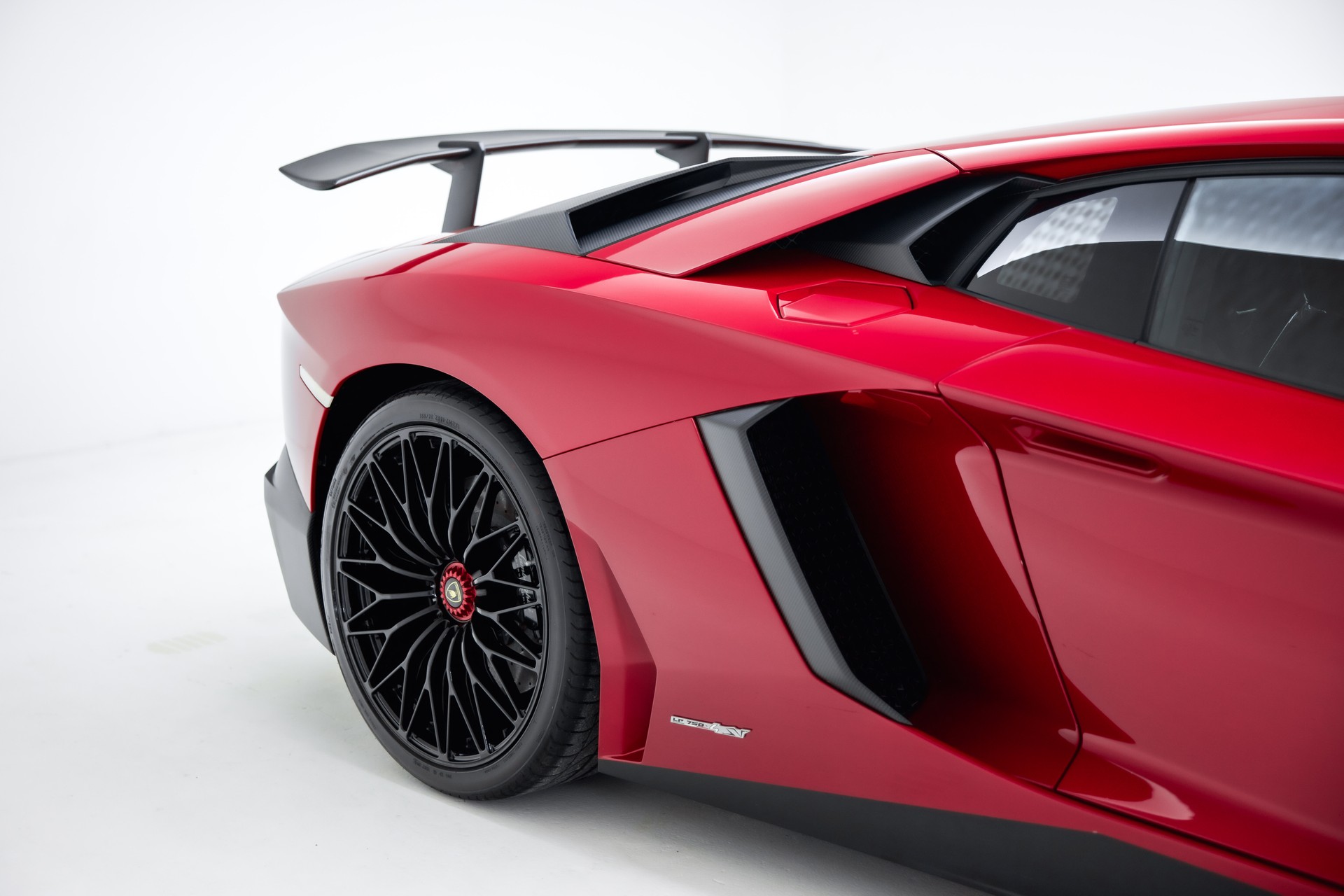 LAMBORGHINI Aventador LP 750-4 Superveloce Coupé-image-17