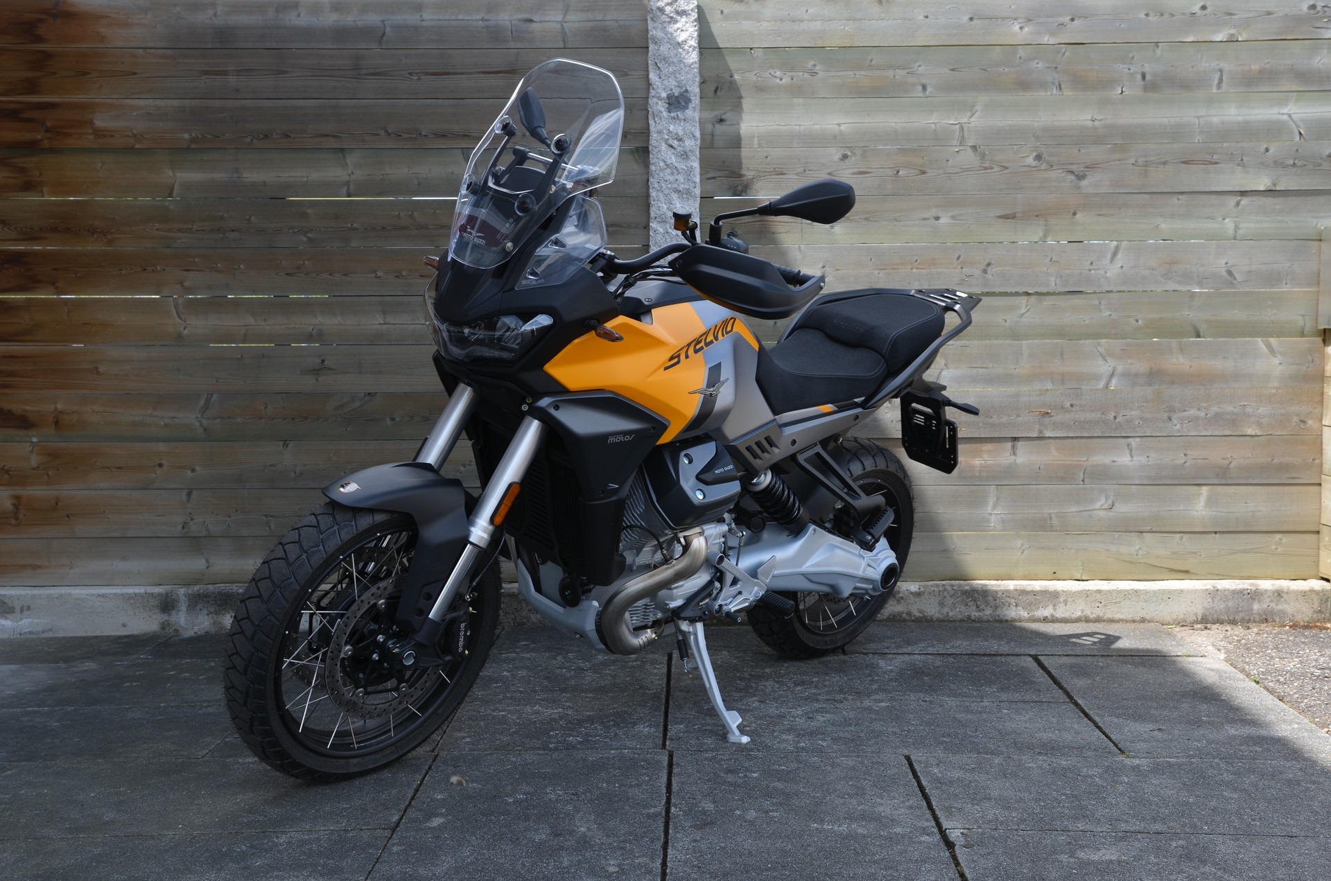MOTO GUZZI Stelvio E5+-showroom-element-2