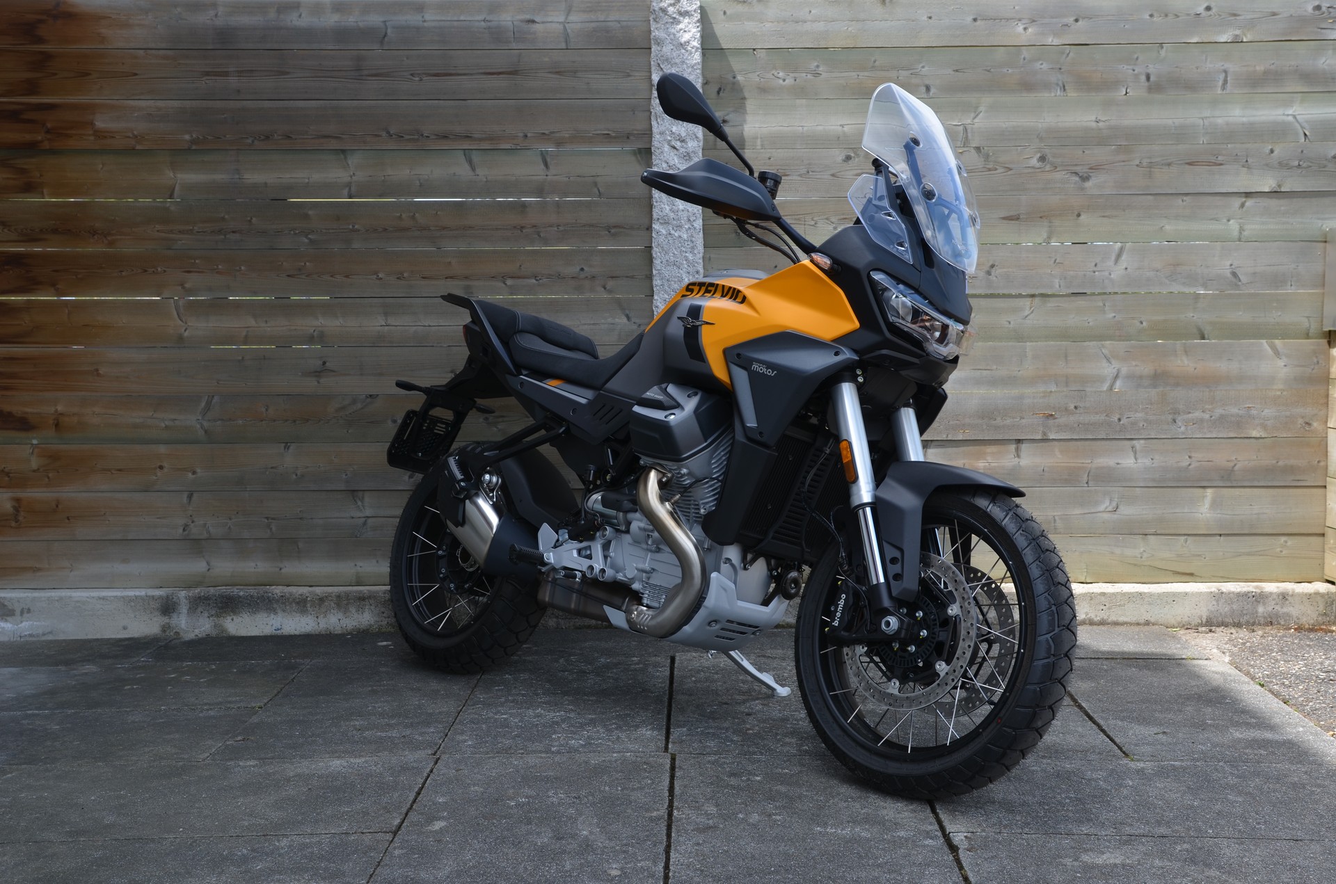 MOTO GUZZI Stelvio E5+-showroom-element-3