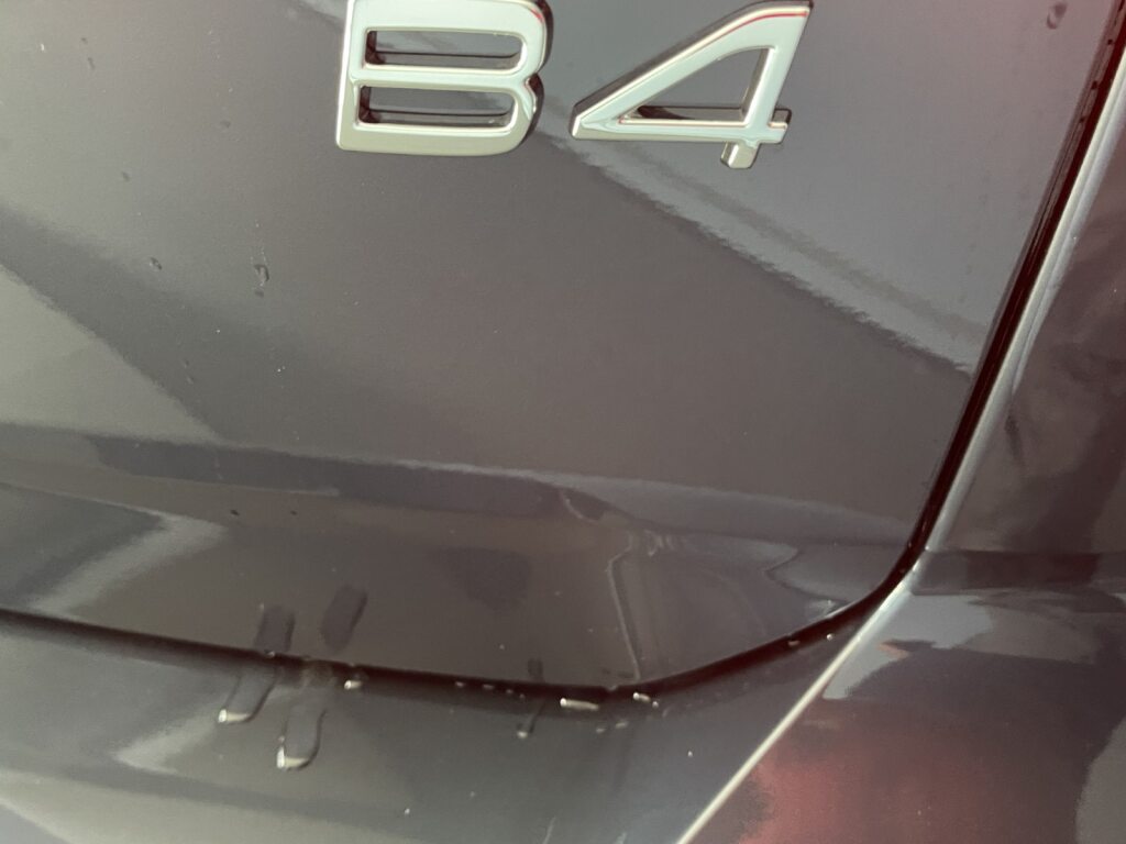 VOLVO V60 2.0 B4 Ultra Bright-image-13