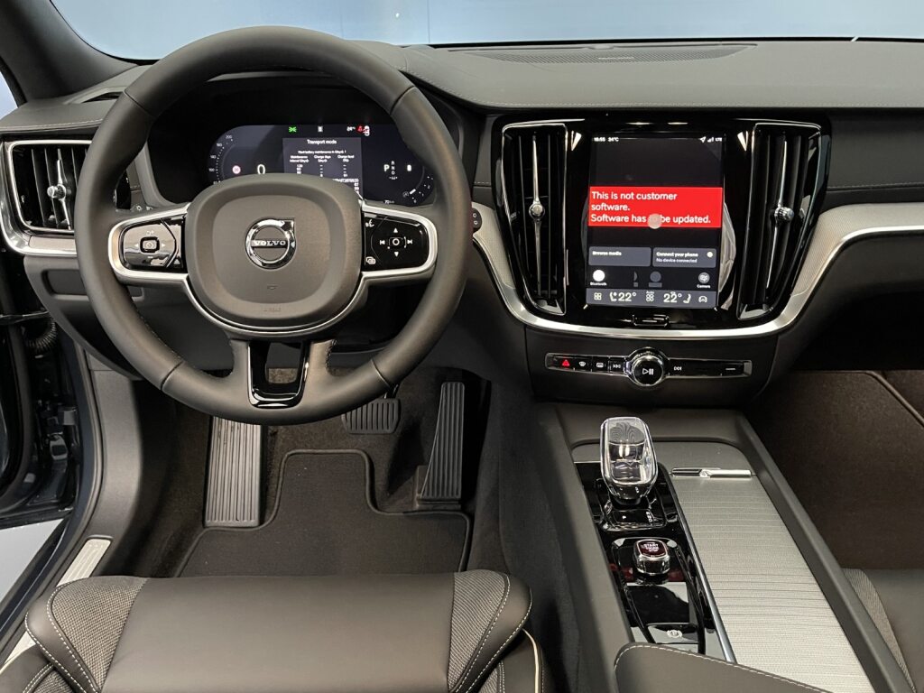 VOLVO V60 2.0 B4 Ultra Bright-image-8