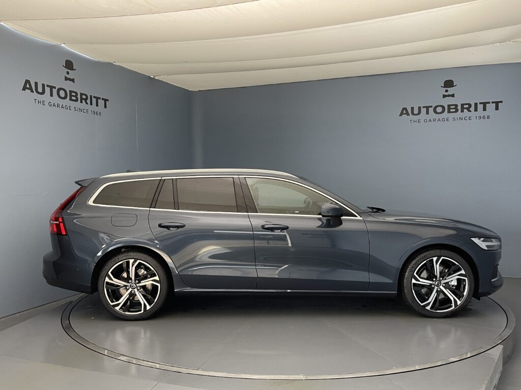 VOLVO V60 2.0 B4 Ultra Bright-showroom-element-3