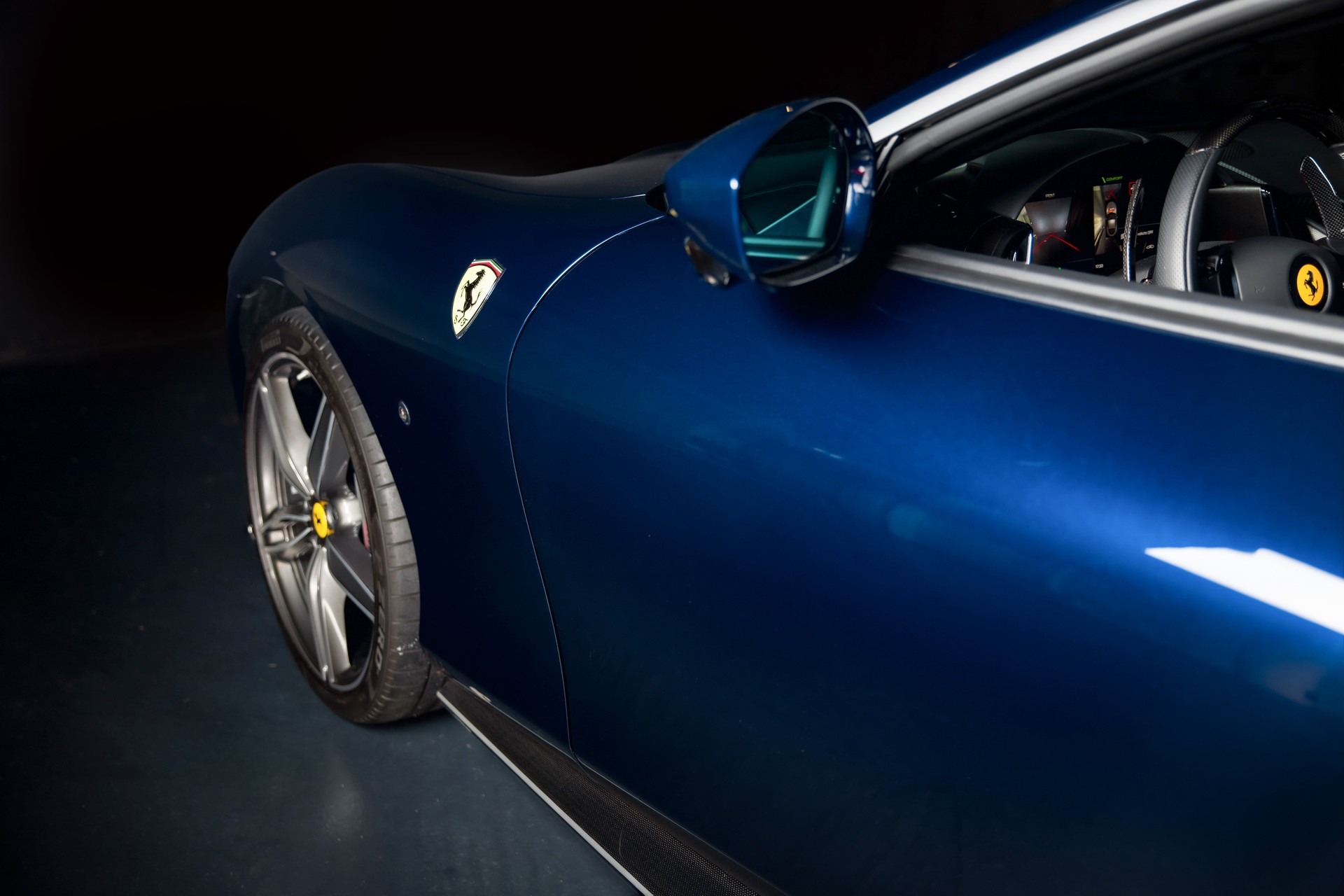 FERRARI Roma 3.9 V8 T "Tailor Made"-image-11
