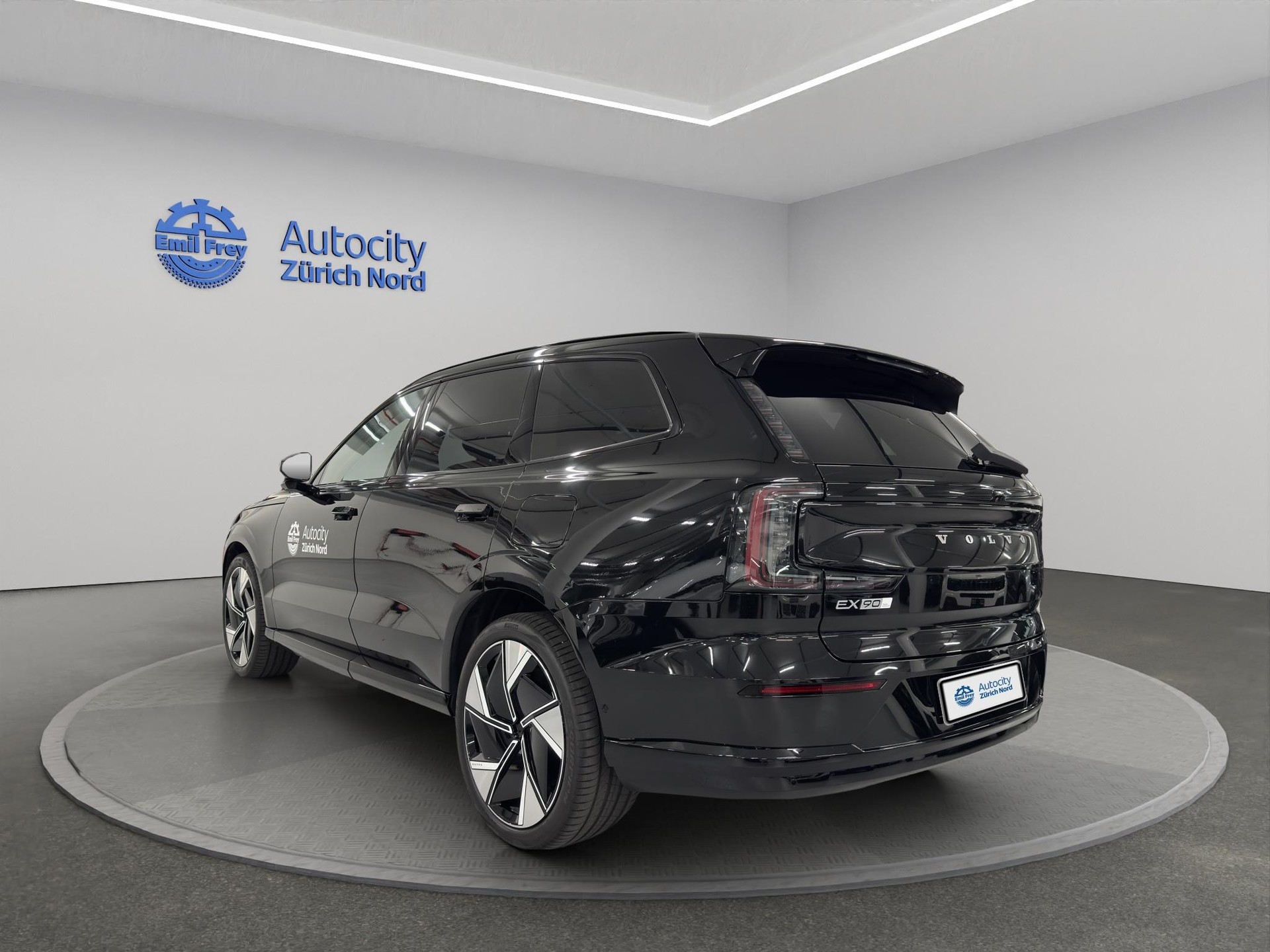 VOLVO EX90 Twin Performance Ultra AWD-image-2