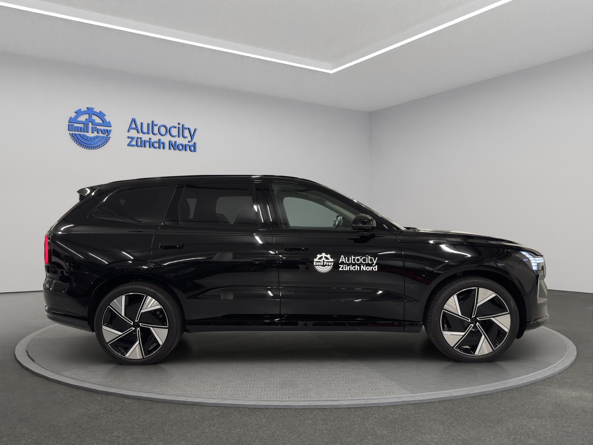VOLVO EX90 Twin Performance Ultra AWD-image-4