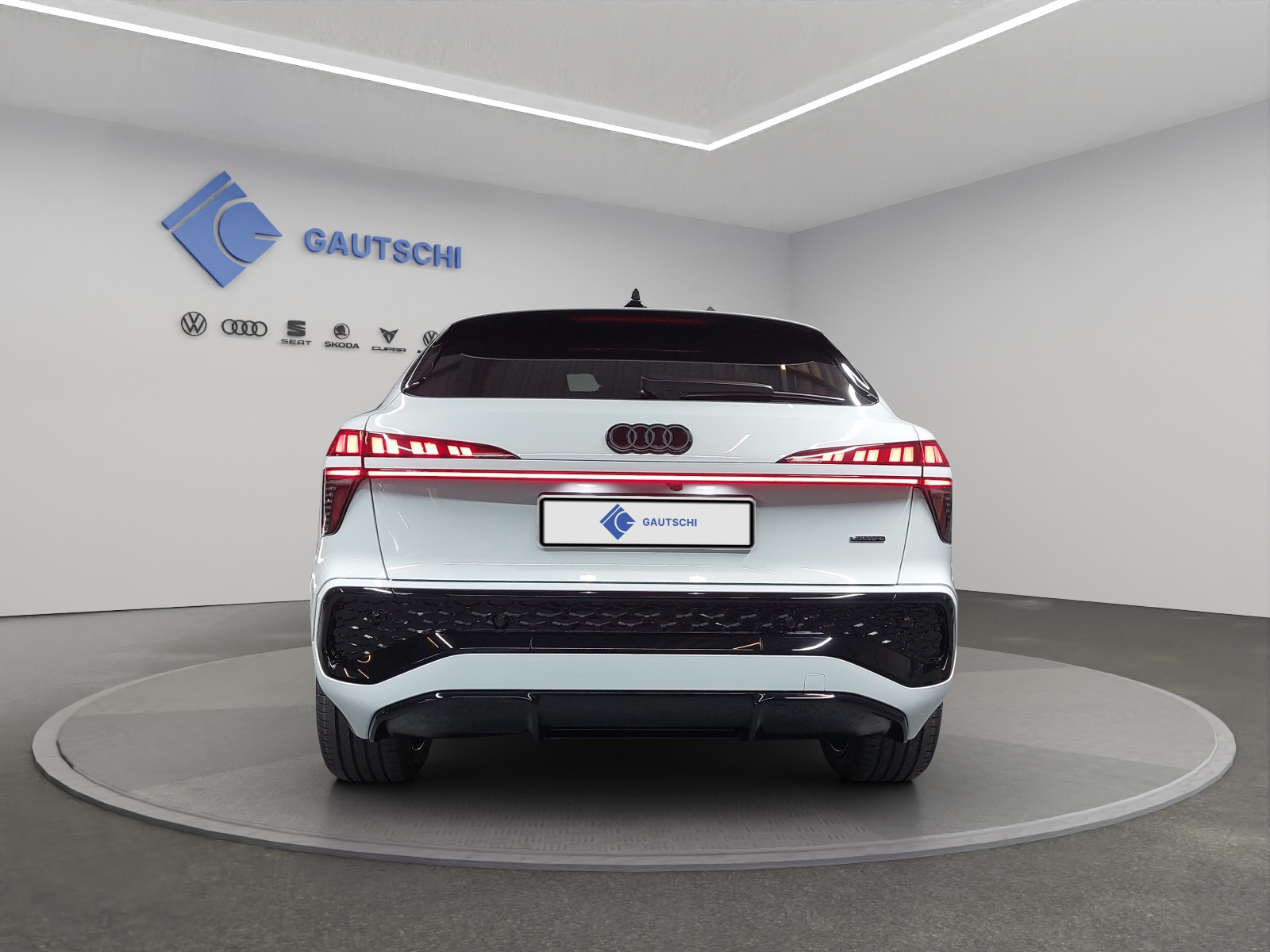 AUDI Q3 Sportback TFSI quattro 195 kW S tronic-image-3