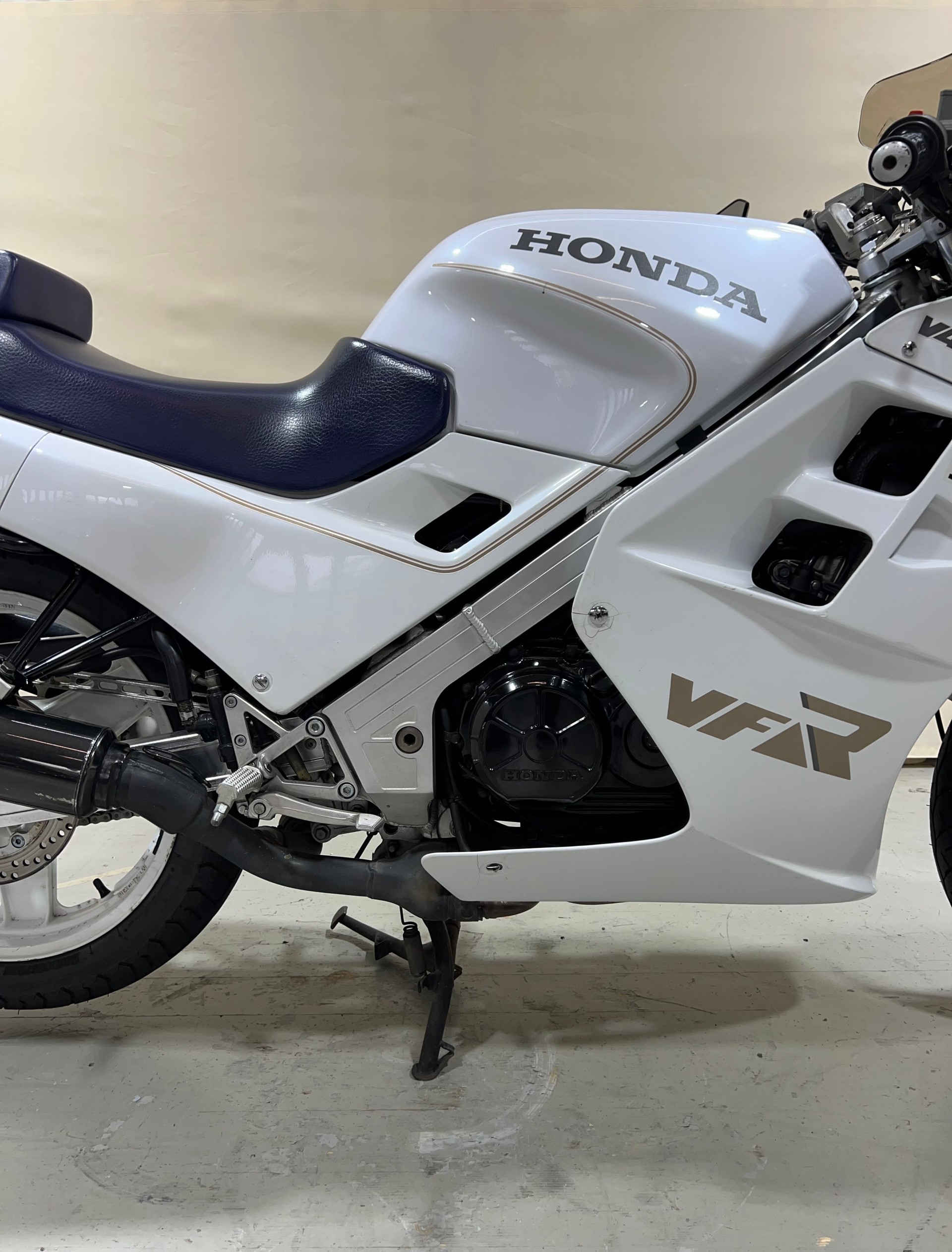 HONDA VFR 750 F G/H-showroom-element-2