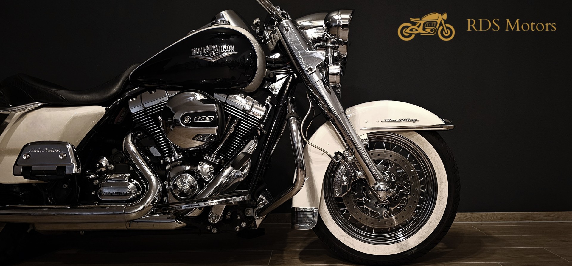 HARLEY-DAVIDSON FLHRC Road King Classic 103 ABS-showroom-element-2