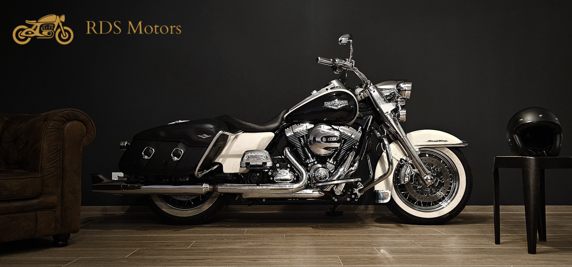 HARLEY-DAVIDSON FLHRC Road King Classic 103 ABS-showroom-element-1