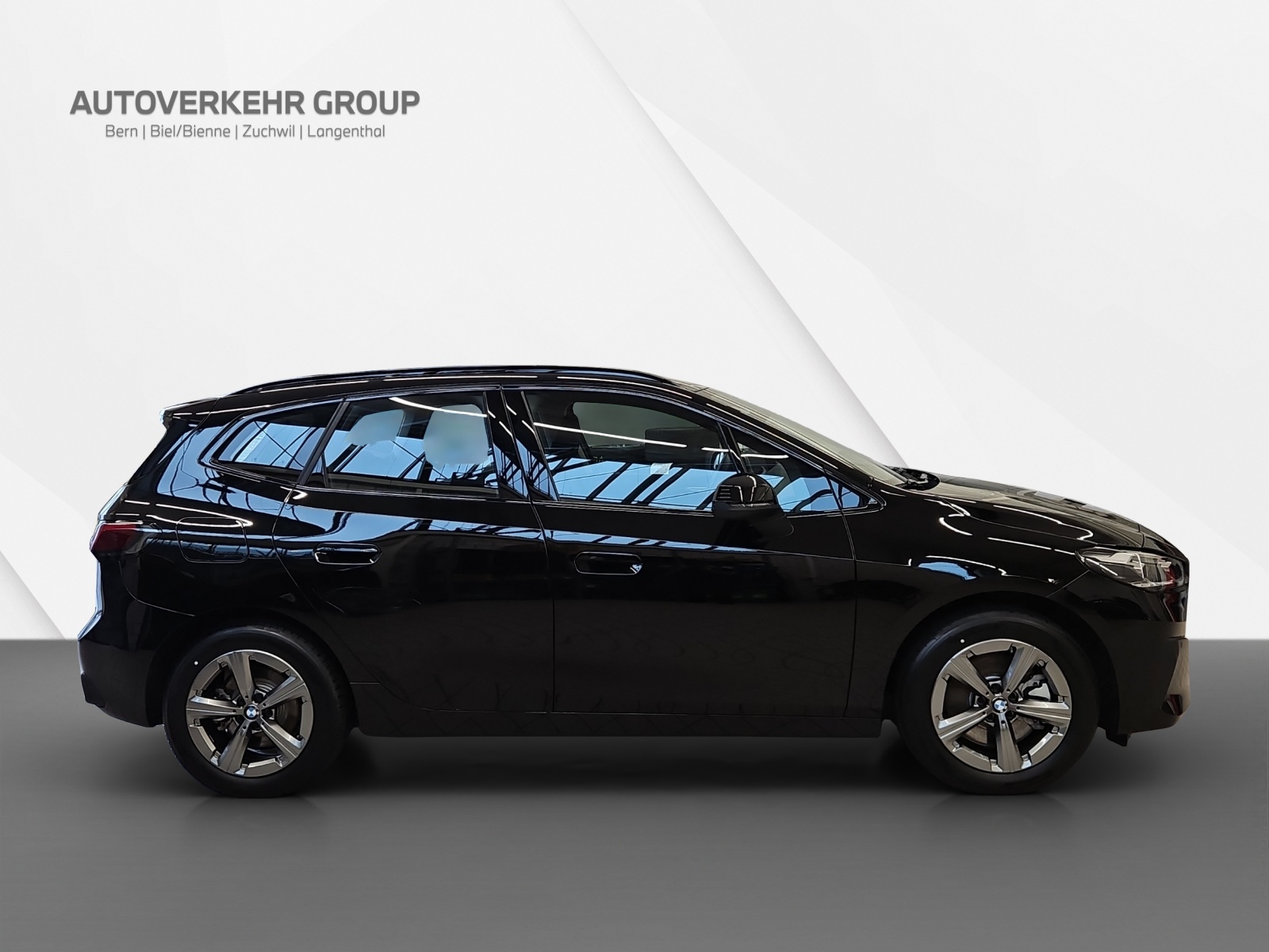 BMW 230e xDrive Active Tourer-image-6