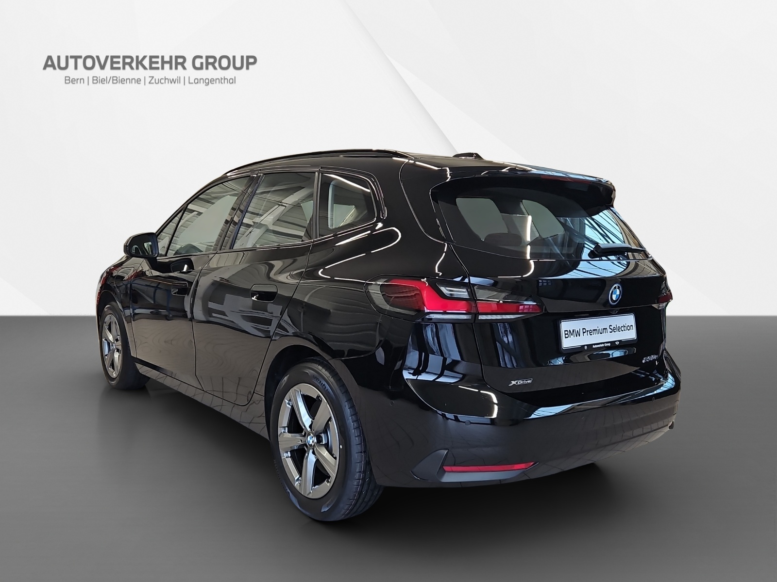 BMW 230e xDrive Active Tourer-image-3
