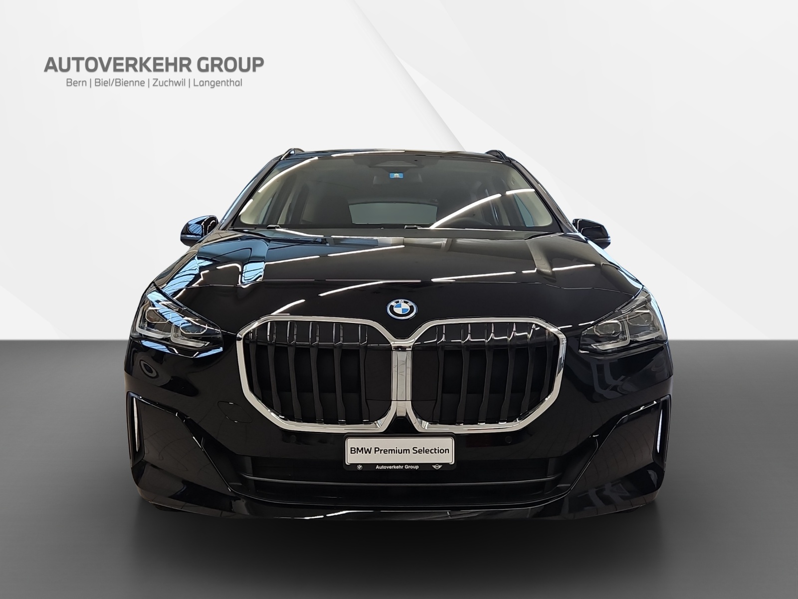 BMW 230e xDrive Active Tourer-image-1