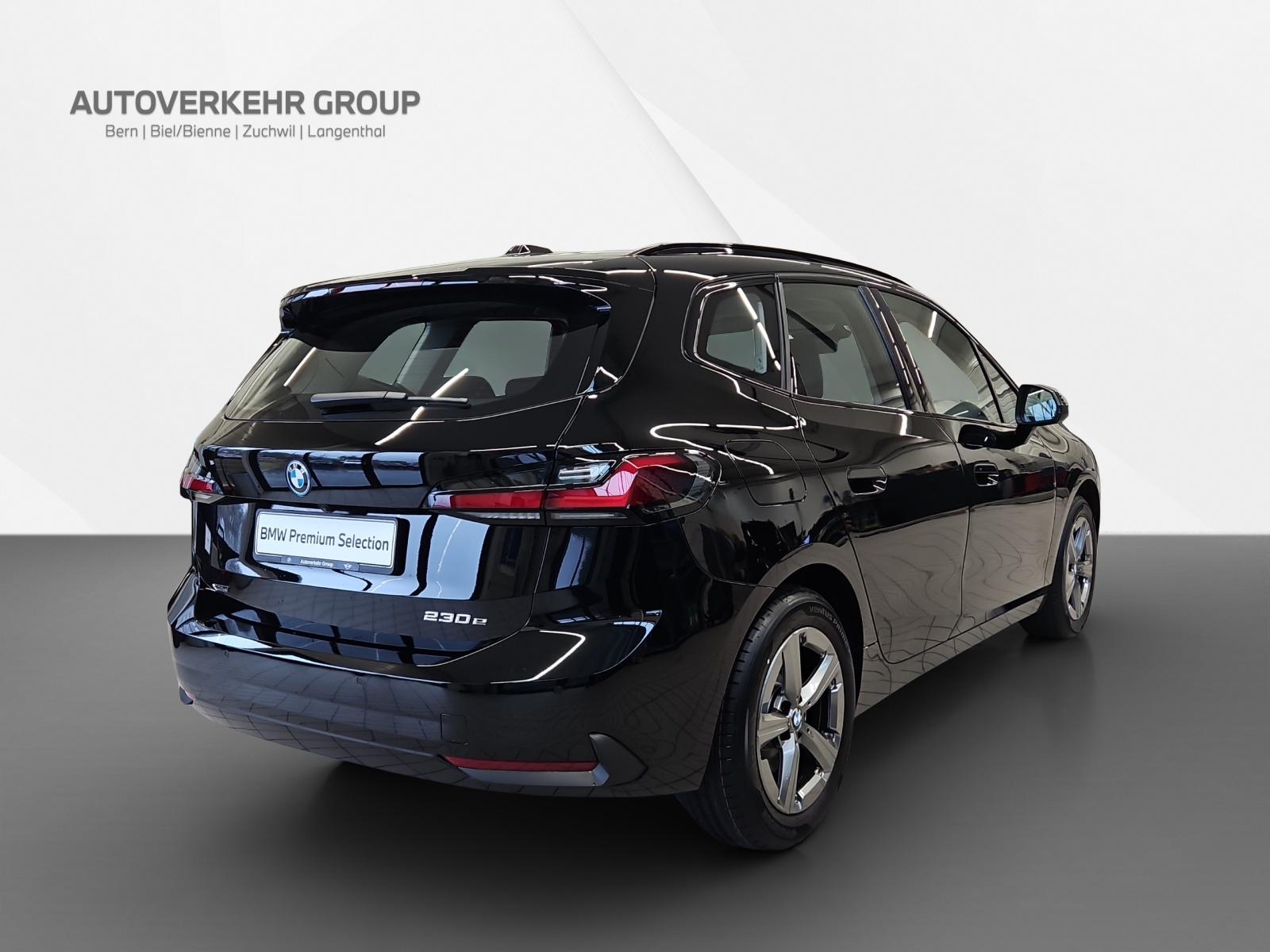 BMW 230e xDrive Active Tourer-image-5